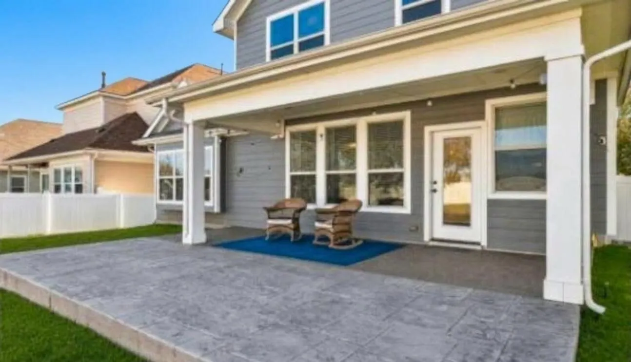 Single Family Residence For Sale in Denton County , 1131 Charleston Lane, Savannah, Texas 76227, 4 Bedroom, 4 Bathroom, 2 Garage spaces, 2,792 Sqft, built in 2011, mls#21352123, Real Estate Agent in Savannah, Homes For Sale in Denton county, Homes For Sale in Savannah, Realtor in Savannah Texas, Real Estate Brokerage Independent Realty Texas, Luminita Cordes Realtor
