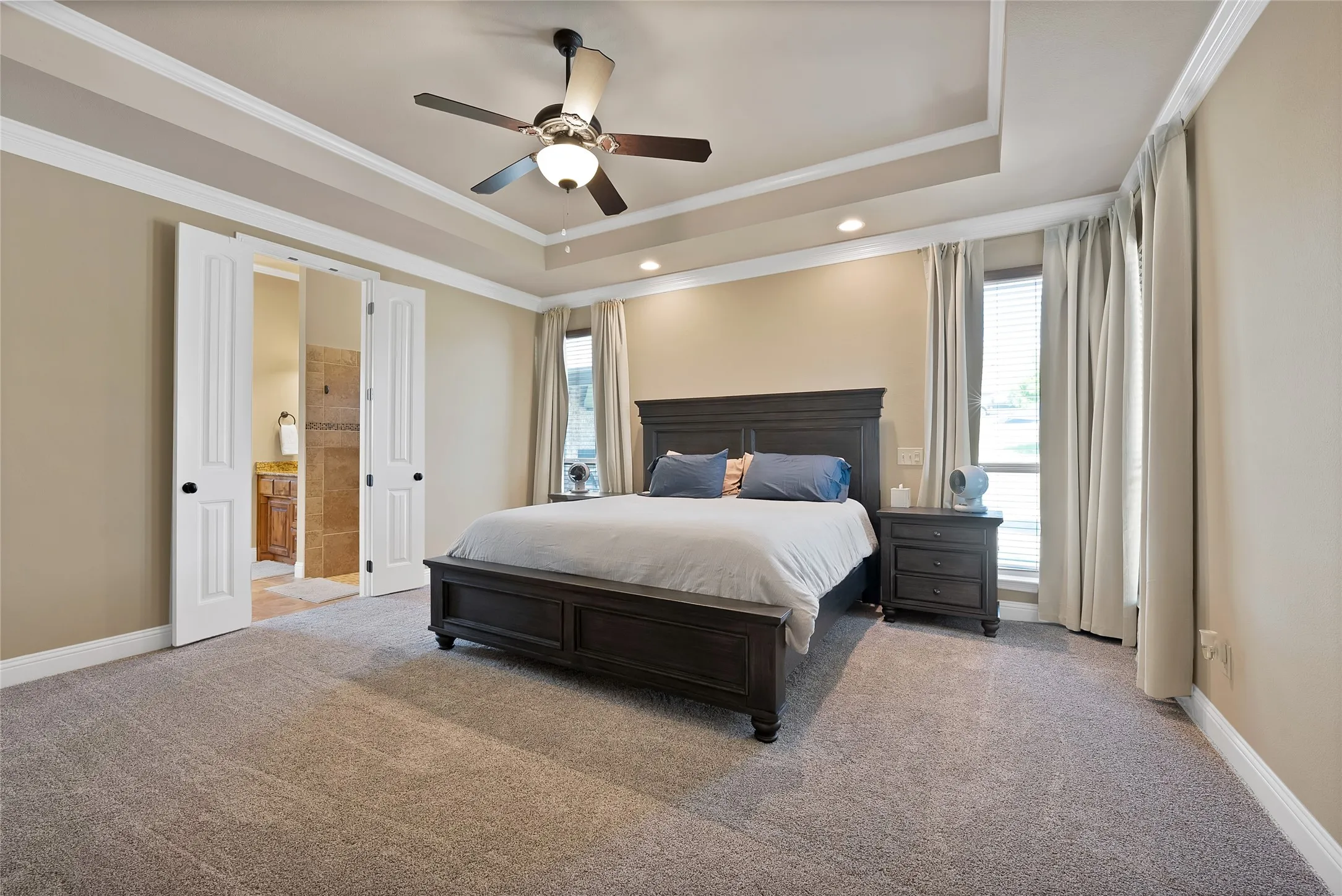 Single Family Residence For Sale in Parker County , 220 Pinnacle Peak Lane, Weatherford, Texas 76087, 4 Bedroom, 5 Bathroom, 3 Garage spaces, 3,124 Sqft, built in 2014, mls#21351777, Real Estate Agent in Weatherford, Homes For Sale in Parker county, Homes For Sale in Weatherford, Realtor in Weatherford Texas, Real Estate Brokerage Independent Realty Texas, Luminita Cordes Realtor