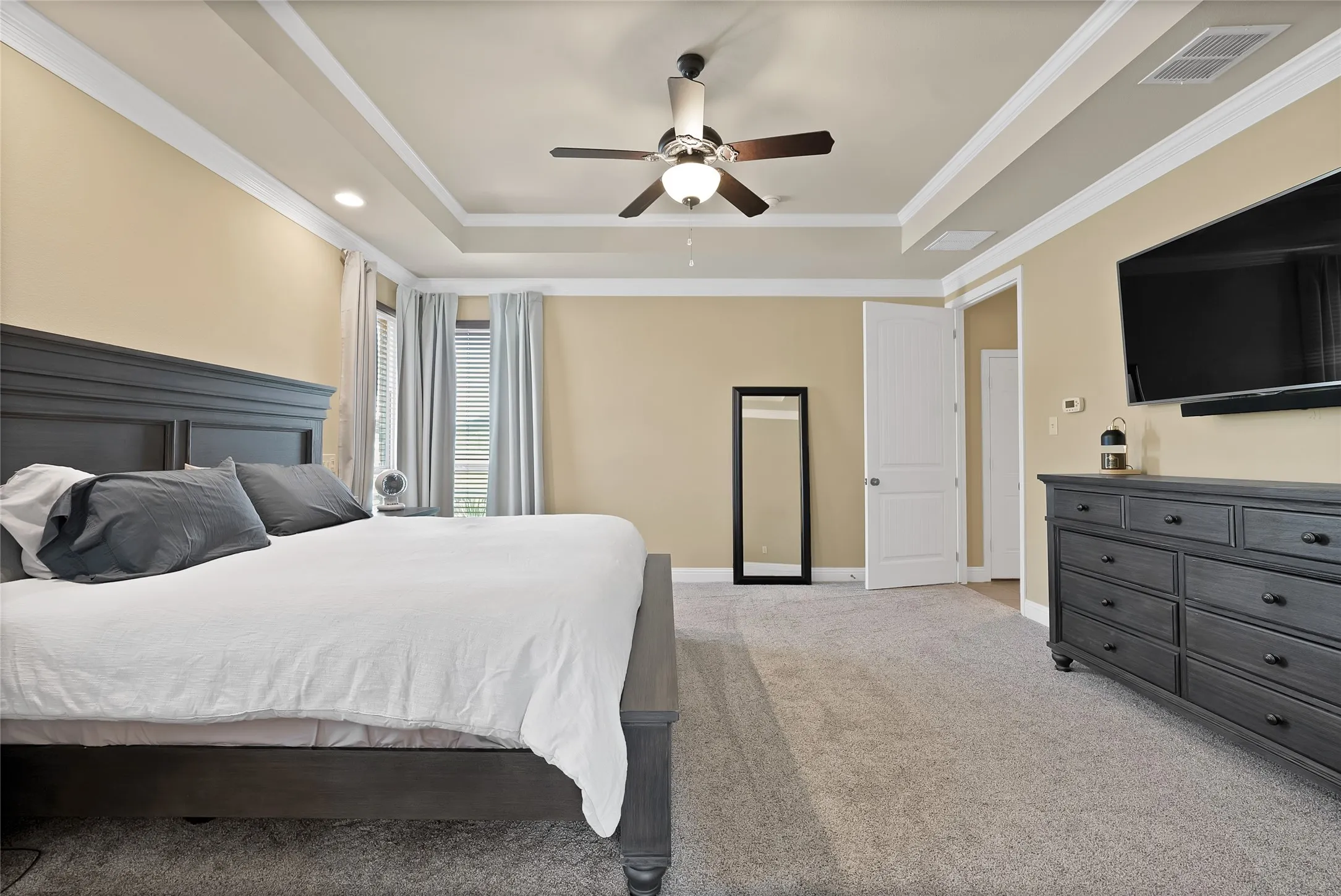 Single Family Residence For Sale in Parker County , 220 Pinnacle Peak Lane, Weatherford, Texas 76087, 4 Bedroom, 5 Bathroom, 3 Garage spaces, 3,124 Sqft, built in 2014, mls#21351777, Real Estate Agent in Weatherford, Homes For Sale in Parker county, Homes For Sale in Weatherford, Realtor in Weatherford Texas, Real Estate Brokerage Independent Realty Texas, Luminita Cordes Realtor