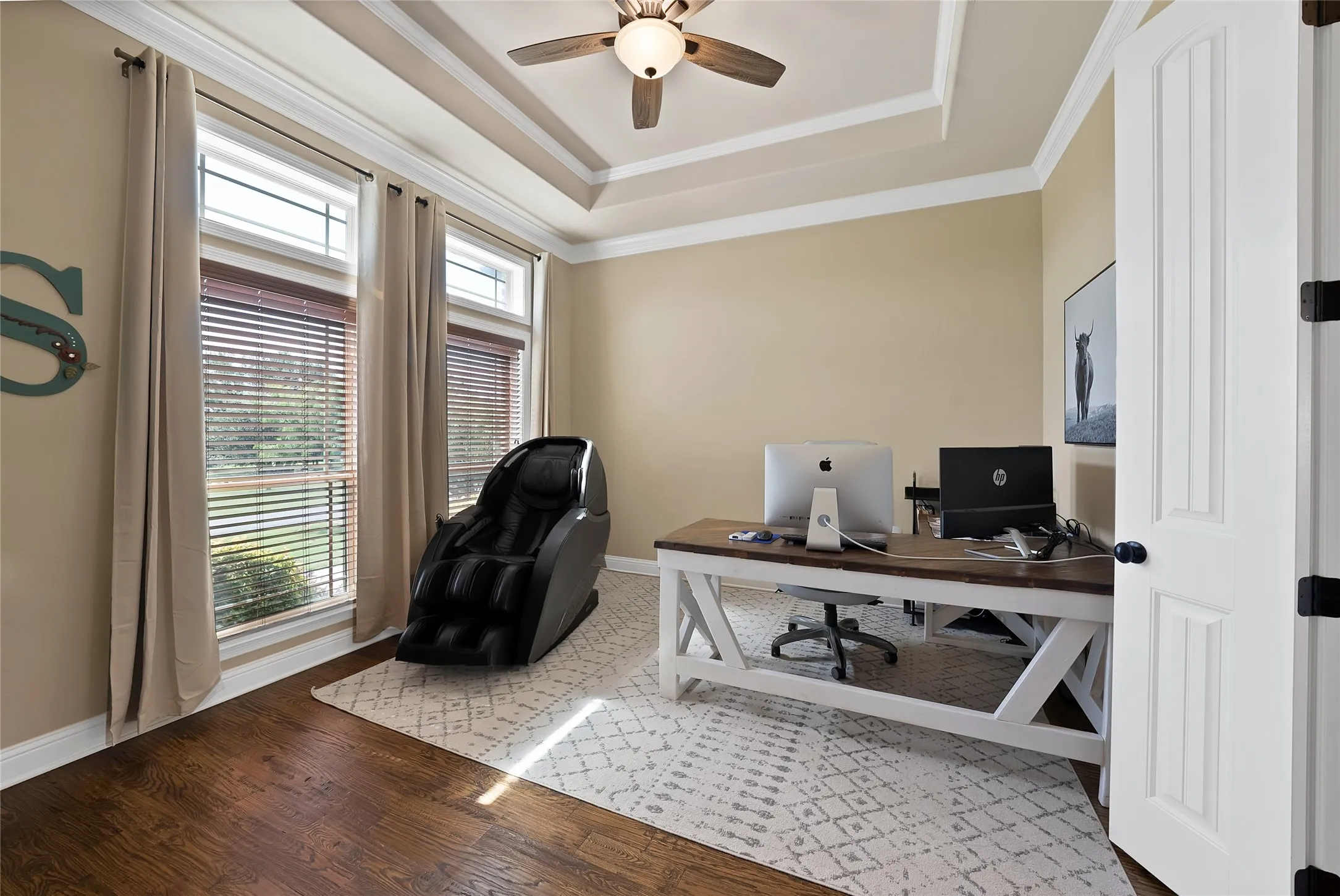 Single Family Residence For Sale in Parker County , 220 Pinnacle Peak Lane, Weatherford, Texas 76087, 4 Bedroom, 5 Bathroom, 3 Garage spaces, 3,124 Sqft, built in 2014, mls#21351777, Real Estate Agent in Weatherford, Homes For Sale in Parker county, Homes For Sale in Weatherford, Realtor in Weatherford Texas, Real Estate Brokerage Independent Realty Texas, Luminita Cordes Realtor