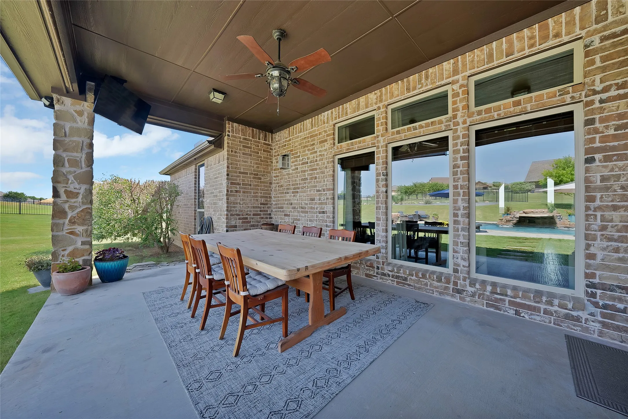 Single Family Residence For Sale in Parker County , 220 Pinnacle Peak Lane, Weatherford, Texas 76087, 4 Bedroom, 5 Bathroom, 3 Garage spaces, 3,124 Sqft, built in 2014, mls#21351777, Real Estate Agent in Weatherford, Homes For Sale in Parker county, Homes For Sale in Weatherford, Realtor in Weatherford Texas, Real Estate Brokerage Independent Realty Texas, Luminita Cordes Realtor