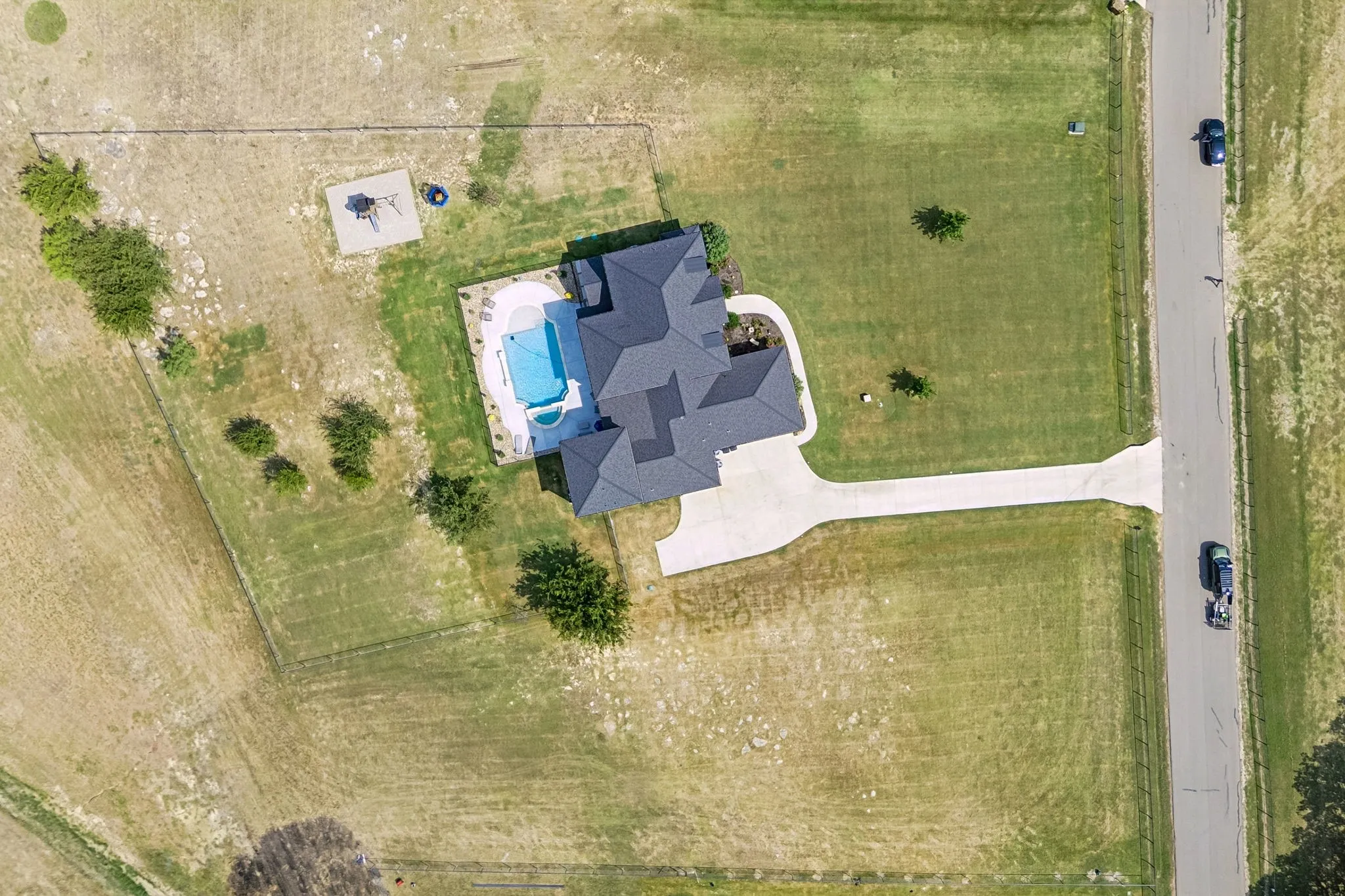 Single Family Residence For Sale in Parker County , 428 Royal Santana Run, Weatherford, Texas 76087, 6 Bedroom, 5 Bathroom, 3 Garage spaces, 4,404 Sqft, built in 2024, mls#21349892, Real Estate Agent in Weatherford, Homes For Sale in Parker county, Homes For Sale in Weatherford, Realtor in Weatherford Texas, Real Estate Brokerage Independent Realty Texas, Luminita Cordes Realtor