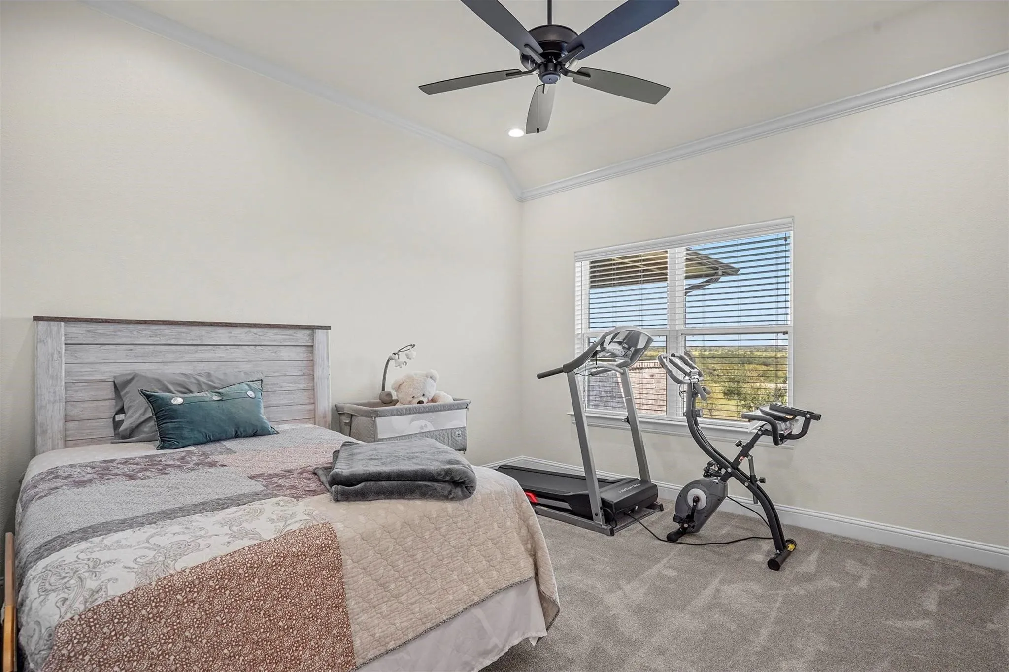 Single Family Residence For Sale in Parker County , 428 Royal Santana Run, Weatherford, Texas 76087, 6 Bedroom, 5 Bathroom, 3 Garage spaces, 4,404 Sqft, built in 2024, mls#21349892, Real Estate Agent in Weatherford, Homes For Sale in Parker county, Homes For Sale in Weatherford, Realtor in Weatherford Texas, Real Estate Brokerage Independent Realty Texas, Luminita Cordes Realtor