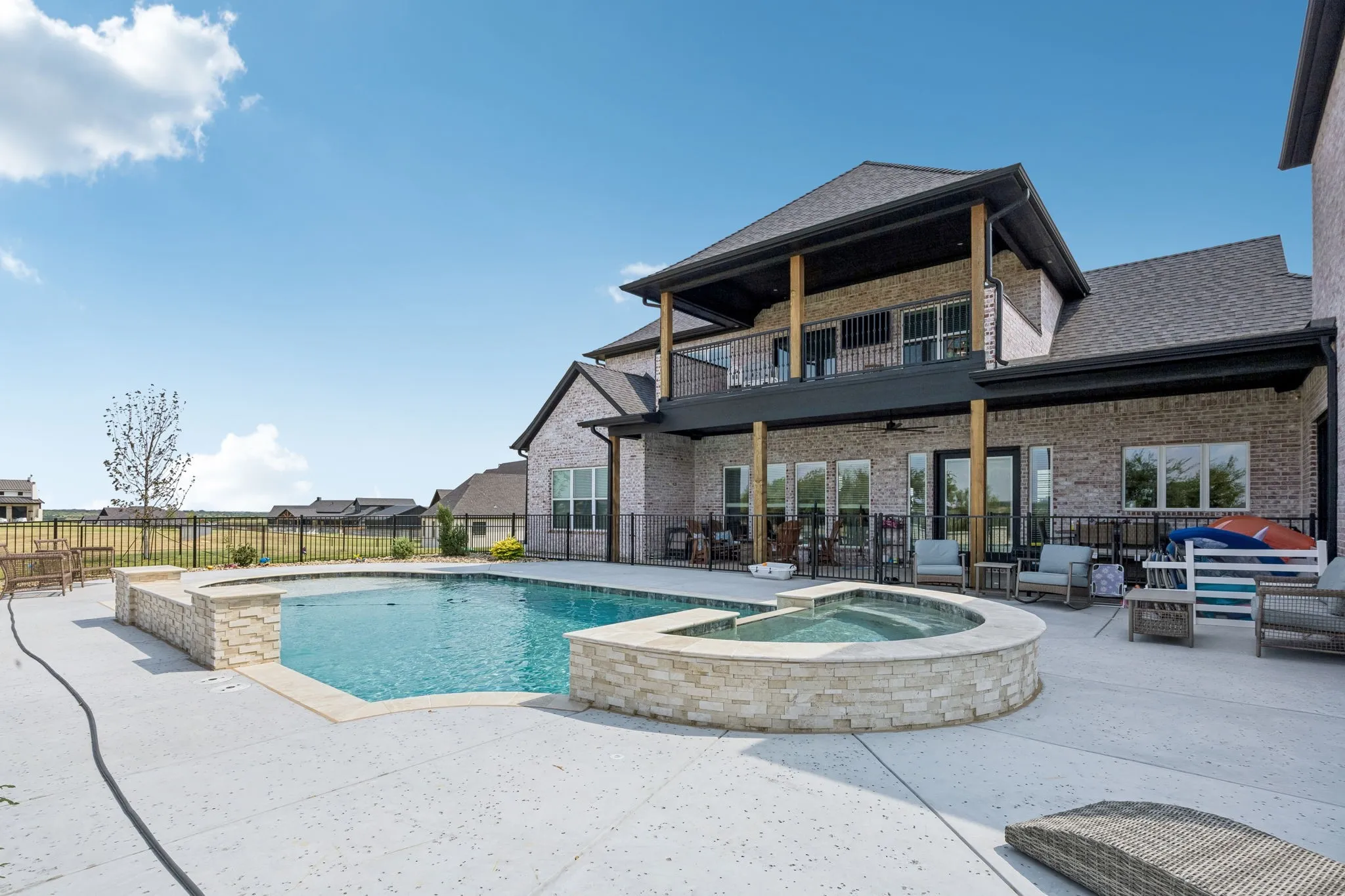 Single Family Residence For Sale in Parker County , 428 Royal Santana Run, Weatherford, Texas 76087, 6 Bedroom, 5 Bathroom, 3 Garage spaces, 4,404 Sqft, built in 2024, mls#21349892, Real Estate Agent in Weatherford, Homes For Sale in Parker county, Homes For Sale in Weatherford, Realtor in Weatherford Texas, Real Estate Brokerage Independent Realty Texas, Luminita Cordes Realtor