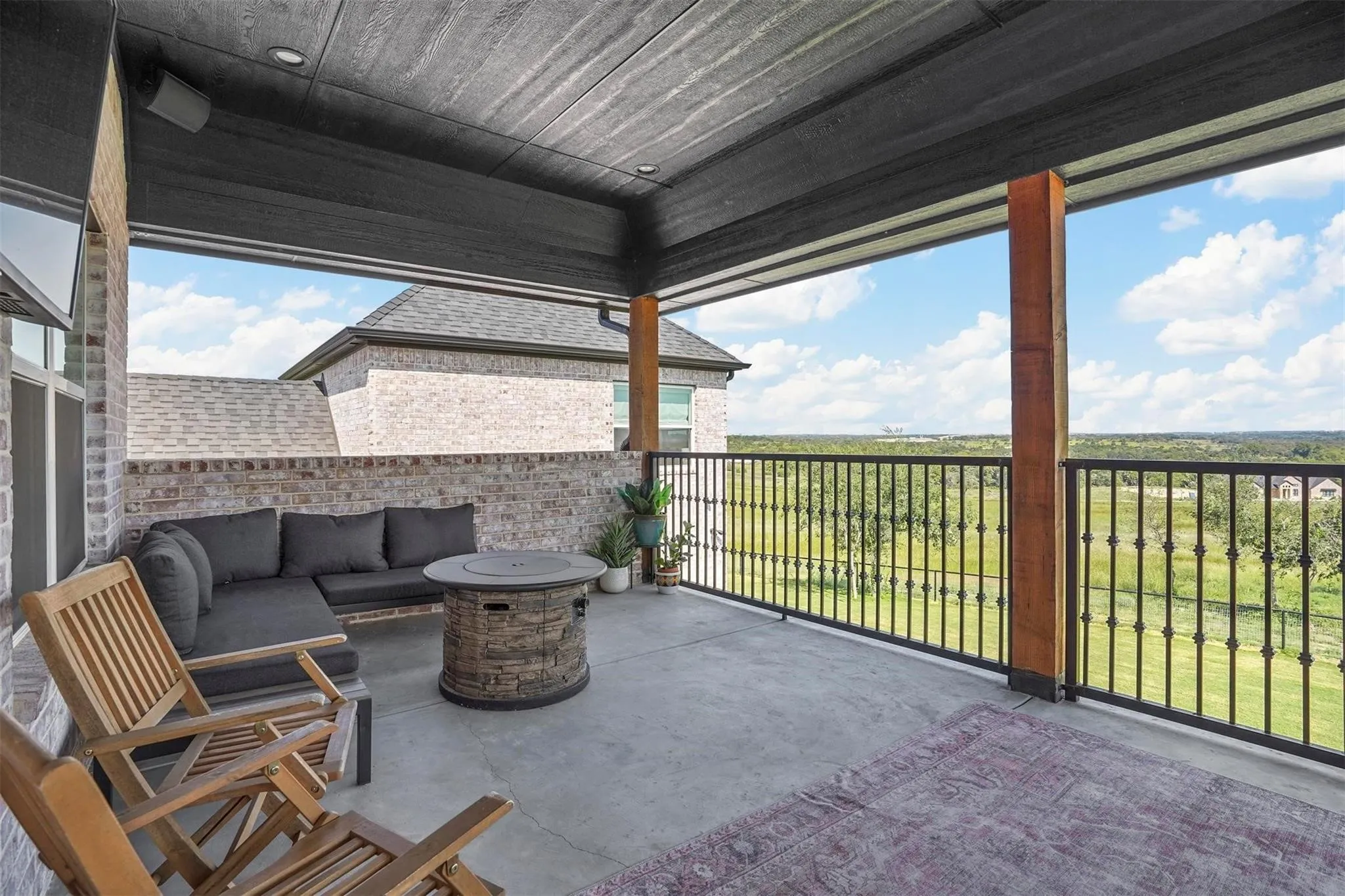 Single Family Residence For Sale in Parker County , 428 Royal Santana Run, Weatherford, Texas 76087, 6 Bedroom, 5 Bathroom, 3 Garage spaces, 4,404 Sqft, built in 2024, mls#21349892, Real Estate Agent in Weatherford, Homes For Sale in Parker county, Homes For Sale in Weatherford, Realtor in Weatherford Texas, Real Estate Brokerage Independent Realty Texas, Luminita Cordes Realtor