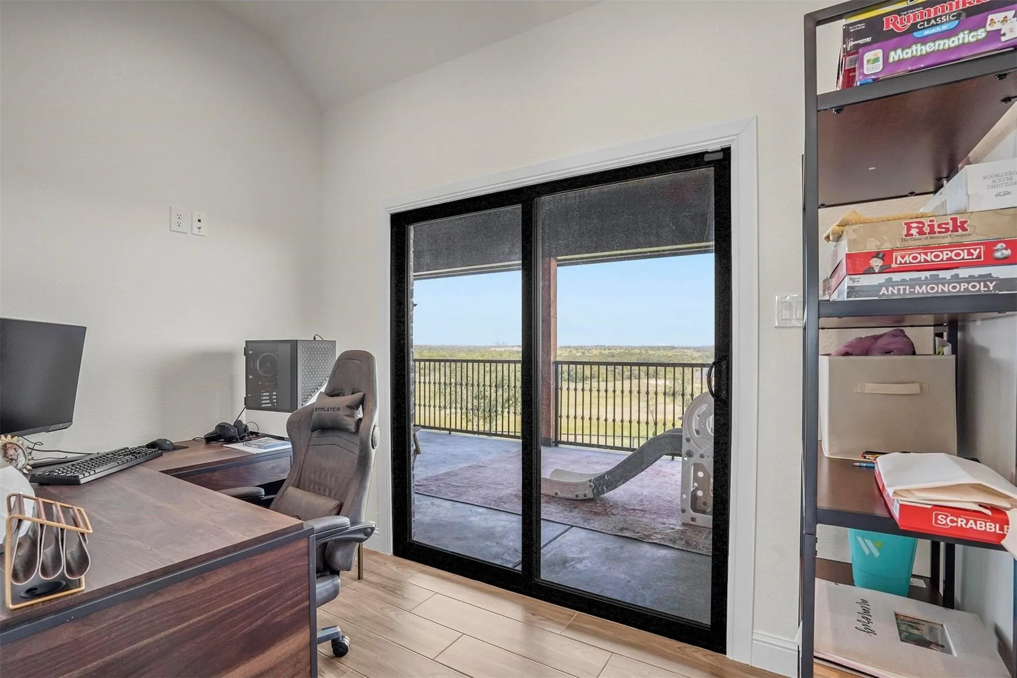 Single Family Residence For Sale in Parker County , 428 Royal Santana Run, Weatherford, Texas 76087, 6 Bedroom, 5 Bathroom, 3 Garage spaces, 4,404 Sqft, built in 2024, mls#21349892, Real Estate Agent in Weatherford, Homes For Sale in Parker county, Homes For Sale in Weatherford, Realtor in Weatherford Texas, Real Estate Brokerage Independent Realty Texas, Luminita Cordes Realtor