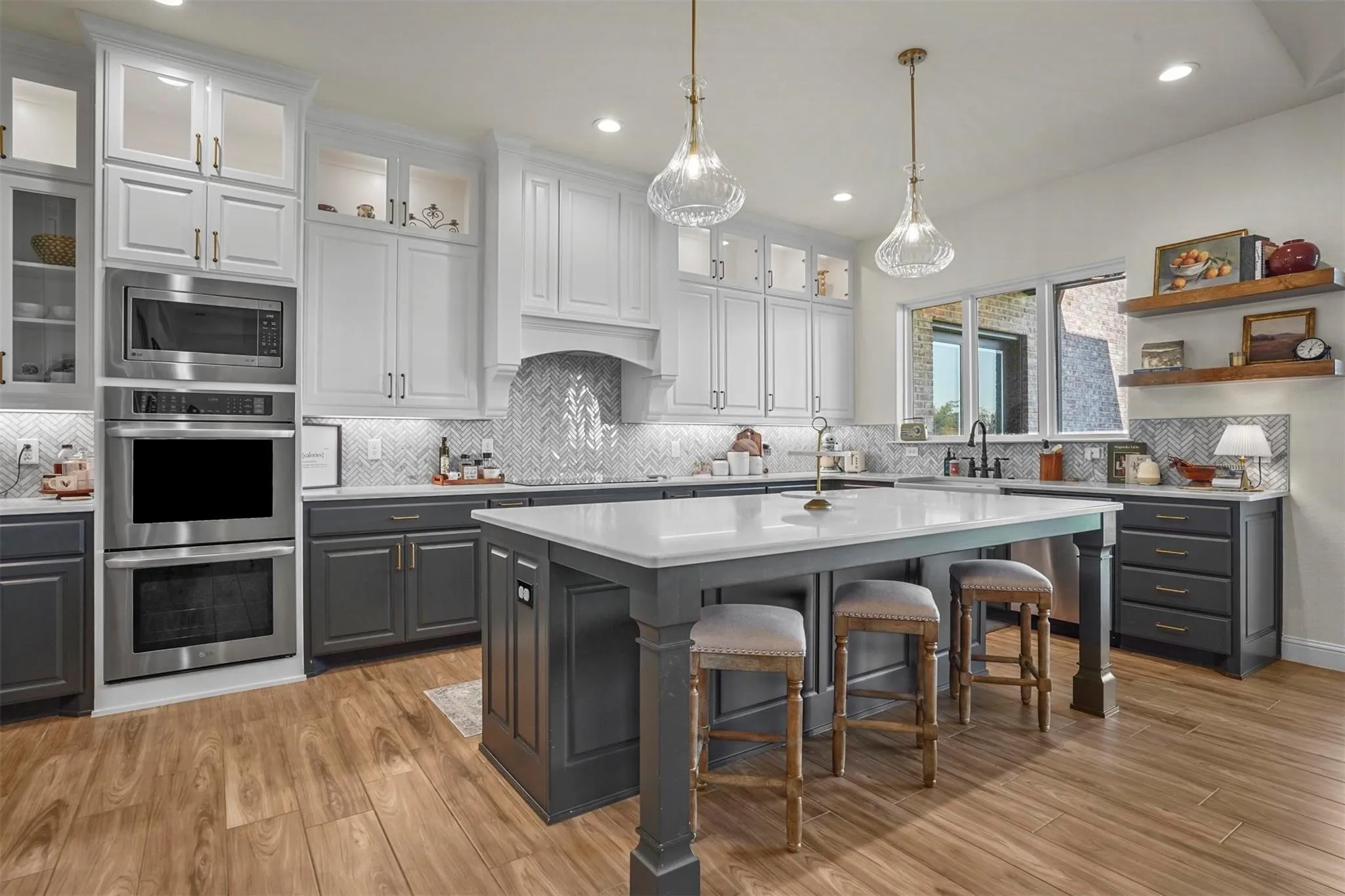 Single Family Residence For Sale in Parker County , 428 Royal Santana Run, Weatherford, Texas 76087, 6 Bedroom, 5 Bathroom, 3 Garage spaces, 4,404 Sqft, built in 2024, mls#21349892, Real Estate Agent in Weatherford, Homes For Sale in Parker county, Homes For Sale in Weatherford, Realtor in Weatherford Texas, Real Estate Brokerage Independent Realty Texas, Luminita Cordes Realtor
