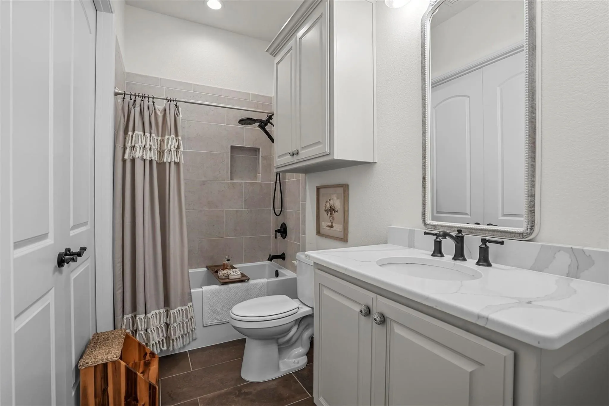 Single Family Residence For Sale in Parker County , 428 Royal Santana Run, Weatherford, Texas 76087, 6 Bedroom, 5 Bathroom, 3 Garage spaces, 4,404 Sqft, built in 2024, mls#21349892, Real Estate Agent in Weatherford, Homes For Sale in Parker county, Homes For Sale in Weatherford, Realtor in Weatherford Texas, Real Estate Brokerage Independent Realty Texas, Luminita Cordes Realtor