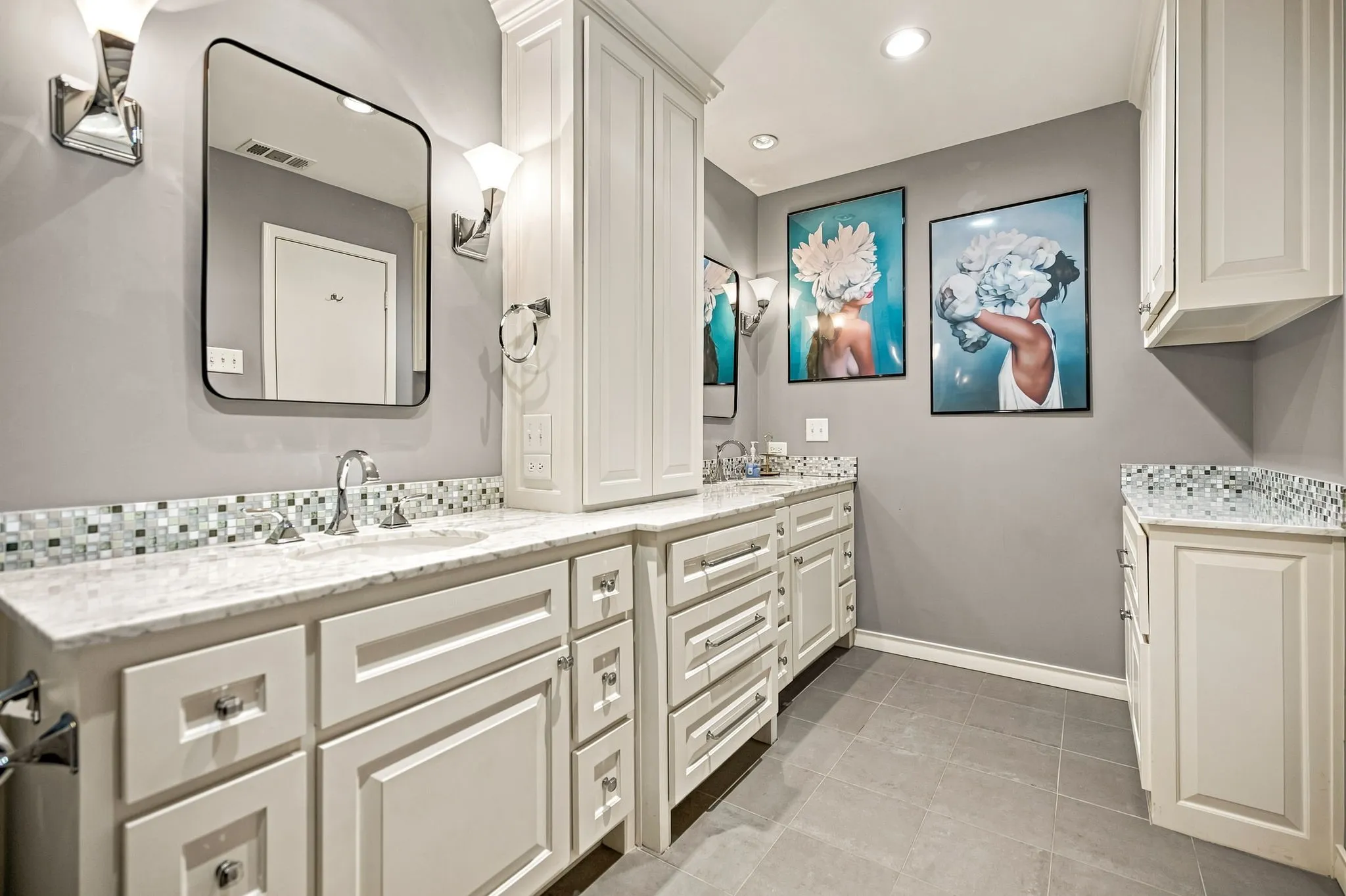 Single Family Residence For Sale in Dallas County , 6347 Chesley Lane, Dallas, Texas 75214, 6 Bedroom, 4 Bathroom, 2 Garage spaces, 3,781 Sqft, built in 1970, mls#21344215, Real Estate Agent in Dallas, Homes For Sale in Dallas county, Homes For Sale in Dallas, Realtor in Dallas Texas, Real Estate Brokerage Independent Realty Texas, Luminita Cordes Realtor