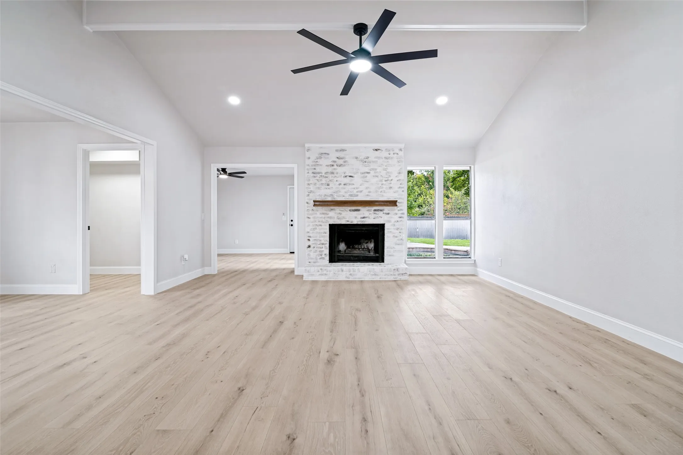 Single Family Residence For Sale in Dallas County , 3402 Carla Drive, Rowlett, Texas 75088, 3 Bedroom, 2 Bathroom, 2 Garage spaces, 1,925 Sqft, built in 1977, mls#21349695, Real Estate Agent in Rowlett, Homes For Sale in Dallas county, Homes For Sale in Rowlett, Realtor in Rowlett Texas, Real Estate Brokerage Independent Realty Texas, Luminita Cordes Realtor