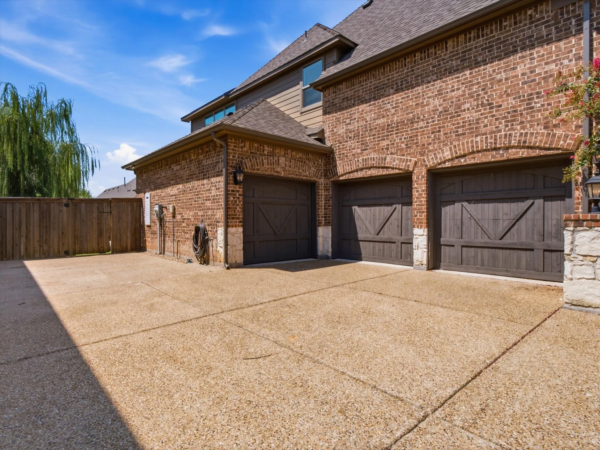 Single Family Residence For Sale in Rockwall County , 1013 Pleasant View Drive, Rockwall, Texas 75087, 5 Bedroom, 5 Bathroom, 3 Garage spaces, 3,936 Sqft, built in 2017, mls#21338373, Real Estate Agent in Rockwall, Homes For Sale in Rockwall county, Homes For Sale in Rockwall, Realtor in Rockwall Texas, Real Estate Brokerage Independent Realty Texas, Luminita Cordes Realtor