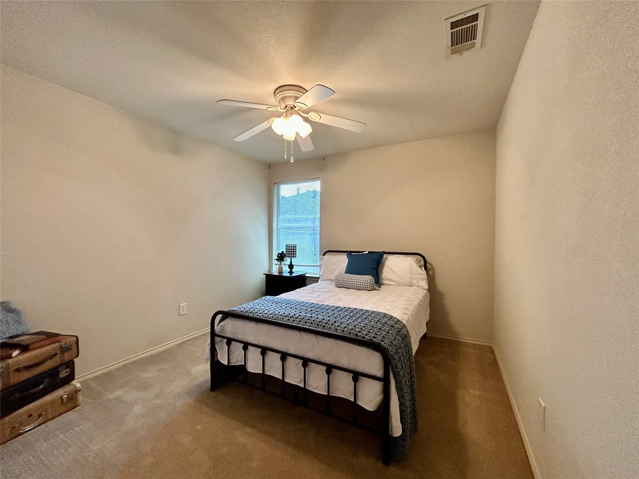 Single Family Residence For Sale in Tarrant County , 8853 STIRRUP Way, Fort Worth, Texas 76244, 4 Bedroom, 2 Bathroom, 2 Garage spaces, 2,005 Sqft, built in 2004, mls#21350965, Real Estate Agent in Fort Worth, Homes For Sale in Tarrant county, Homes For Sale in Fort Worth, Realtor in Fort Worth Texas, Real Estate Brokerage Independent Realty Texas, Luminita Cordes Realtor