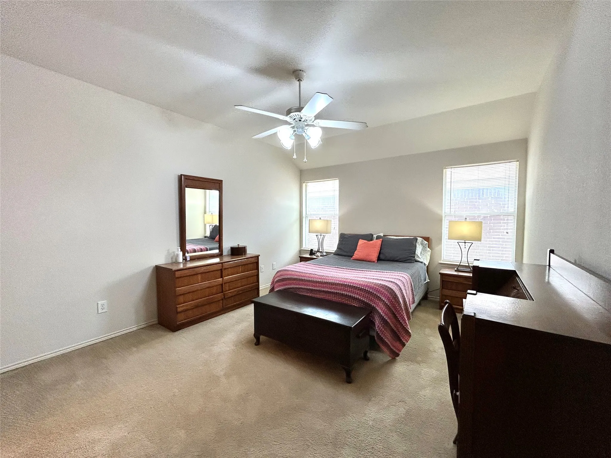 Single Family Residence For Sale in Tarrant County , 8853 STIRRUP Way, Fort Worth, Texas 76244, 4 Bedroom, 2 Bathroom, 2 Garage spaces, 2,005 Sqft, built in 2004, mls#21350965, Real Estate Agent in Fort Worth, Homes For Sale in Tarrant county, Homes For Sale in Fort Worth, Realtor in Fort Worth Texas, Real Estate Brokerage Independent Realty Texas, Luminita Cordes Realtor