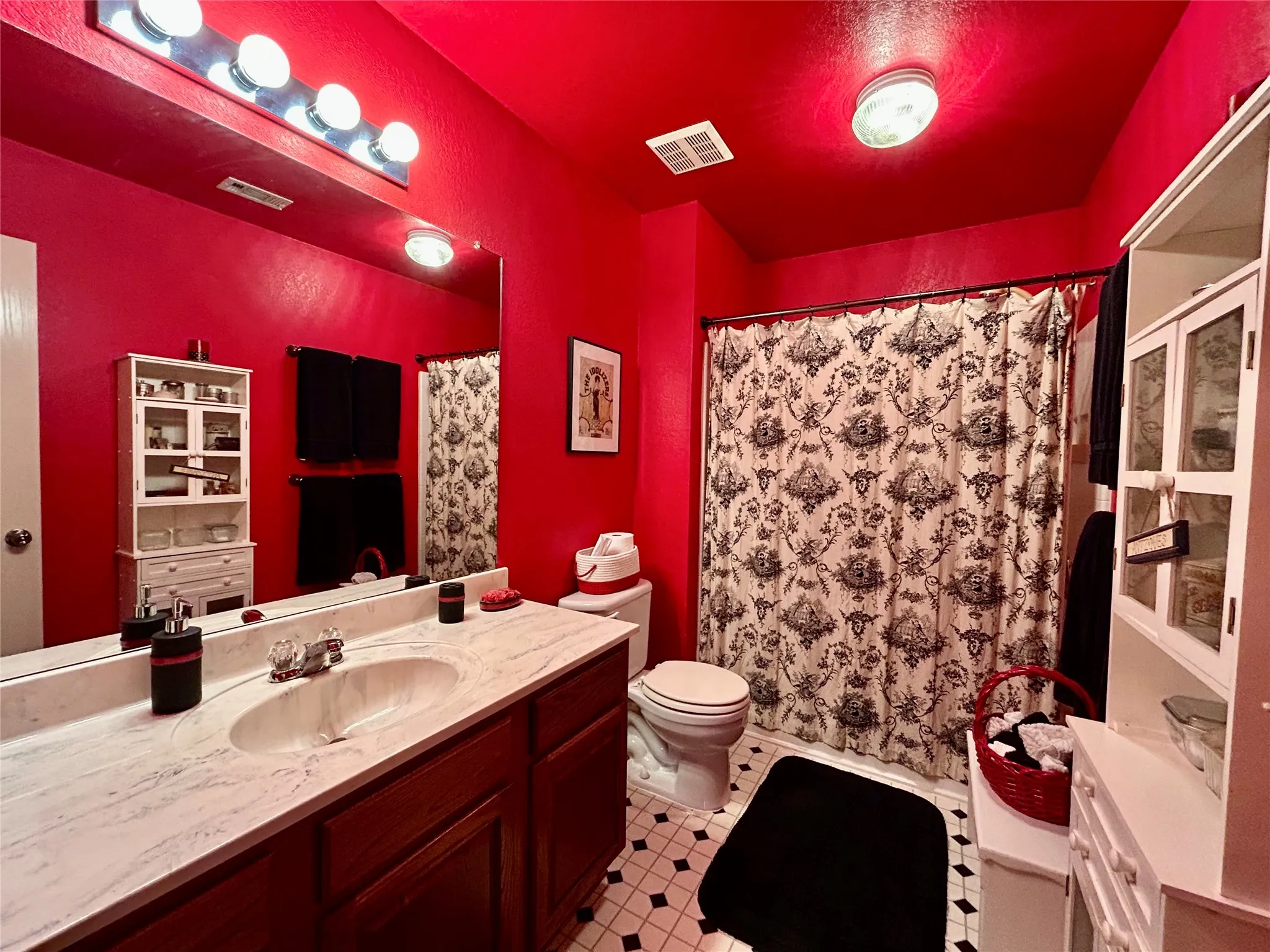 Single Family Residence For Sale in Tarrant County , 8853 STIRRUP Way, Fort Worth, Texas 76244, 4 Bedroom, 2 Bathroom, 2 Garage spaces, 2,005 Sqft, built in 2004, mls#21350965, Real Estate Agent in Fort Worth, Homes For Sale in Tarrant county, Homes For Sale in Fort Worth, Realtor in Fort Worth Texas, Real Estate Brokerage Independent Realty Texas, Luminita Cordes Realtor