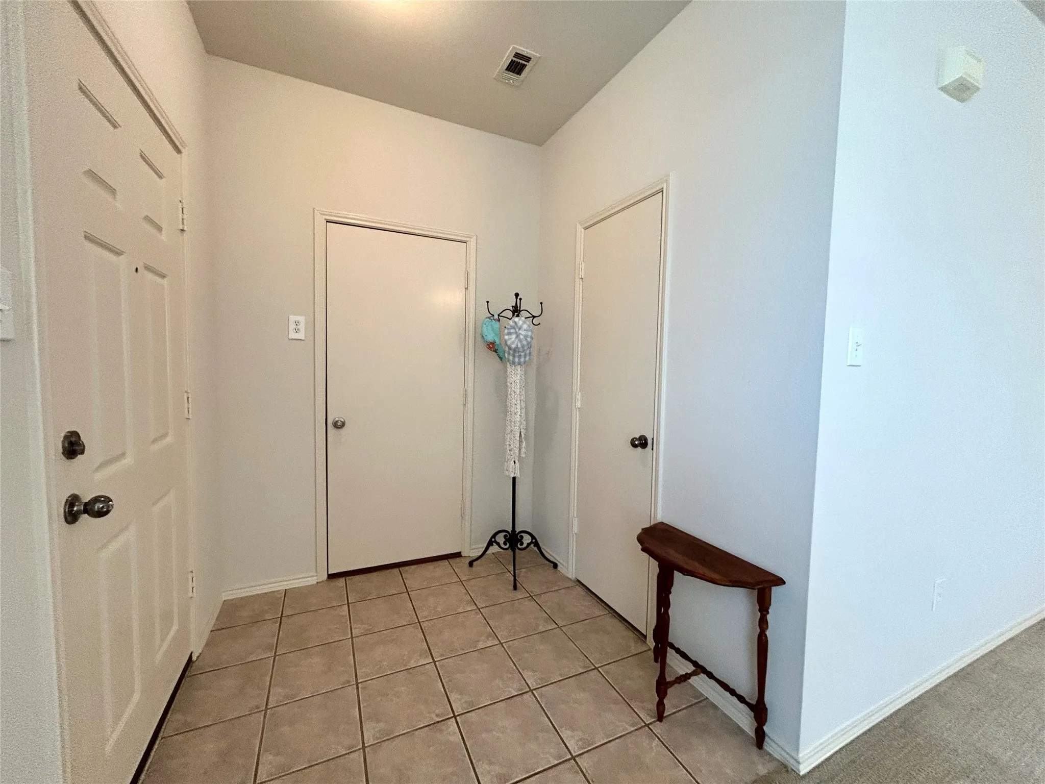 Single Family Residence For Sale in Tarrant County , 8853 STIRRUP Way, Fort Worth, Texas 76244, 4 Bedroom, 2 Bathroom, 2 Garage spaces, 2,005 Sqft, built in 2004, mls#21350965, Real Estate Agent in Fort Worth, Homes For Sale in Tarrant county, Homes For Sale in Fort Worth, Realtor in Fort Worth Texas, Real Estate Brokerage Independent Realty Texas, Luminita Cordes Realtor