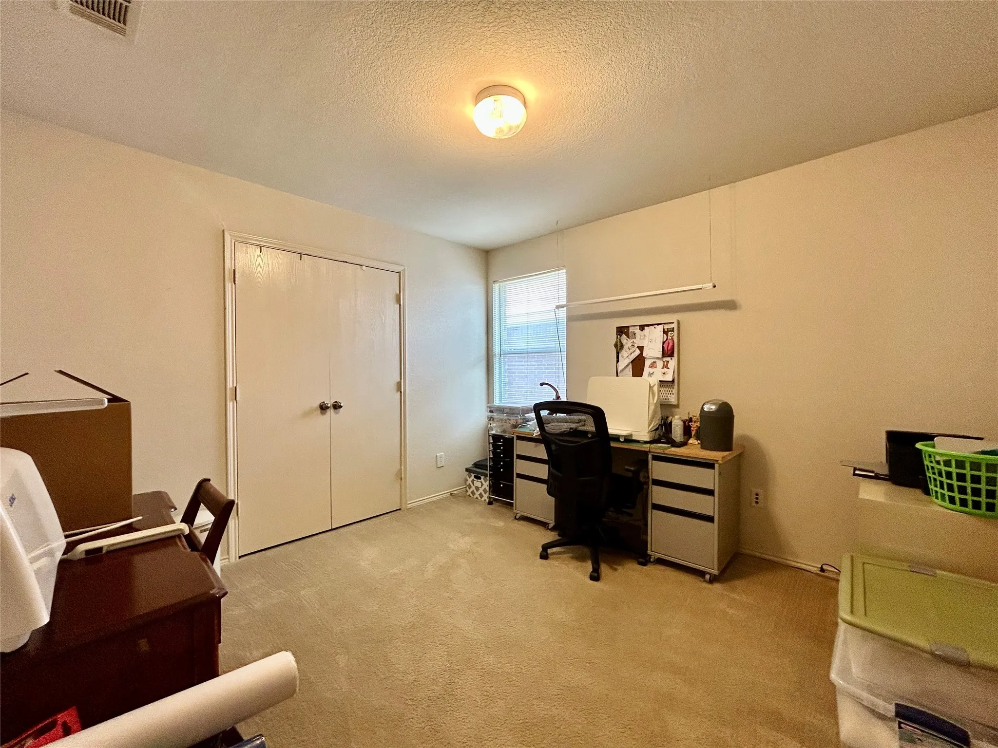 Single Family Residence For Sale in Tarrant County , 8853 STIRRUP Way, Fort Worth, Texas 76244, 4 Bedroom, 2 Bathroom, 2 Garage spaces, 2,005 Sqft, built in 2004, mls#21350965, Real Estate Agent in Fort Worth, Homes For Sale in Tarrant county, Homes For Sale in Fort Worth, Realtor in Fort Worth Texas, Real Estate Brokerage Independent Realty Texas, Luminita Cordes Realtor
