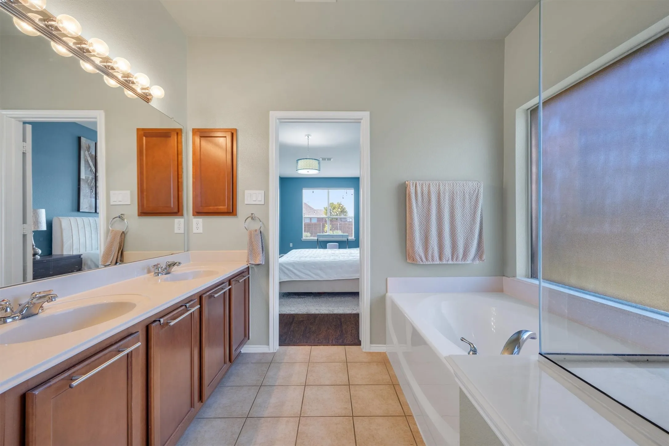 Single Family Residence For Rent in Collin County , 200 Shadybrook Drive, Wylie, Texas 75098, 4 Bedroom, 2 Bathroom, 2 Garage spaces, 2,369 Sqft, built in 2008, Price $2,500, mls#21349750, Real Estate Agent in Wylie, Homes For Rent in Collin county, Homes For Rent in Wylie, Realtor in Wylie Texas, Real Estate Brokerage Independent Realty Texas, Luminita Cordes Realtor