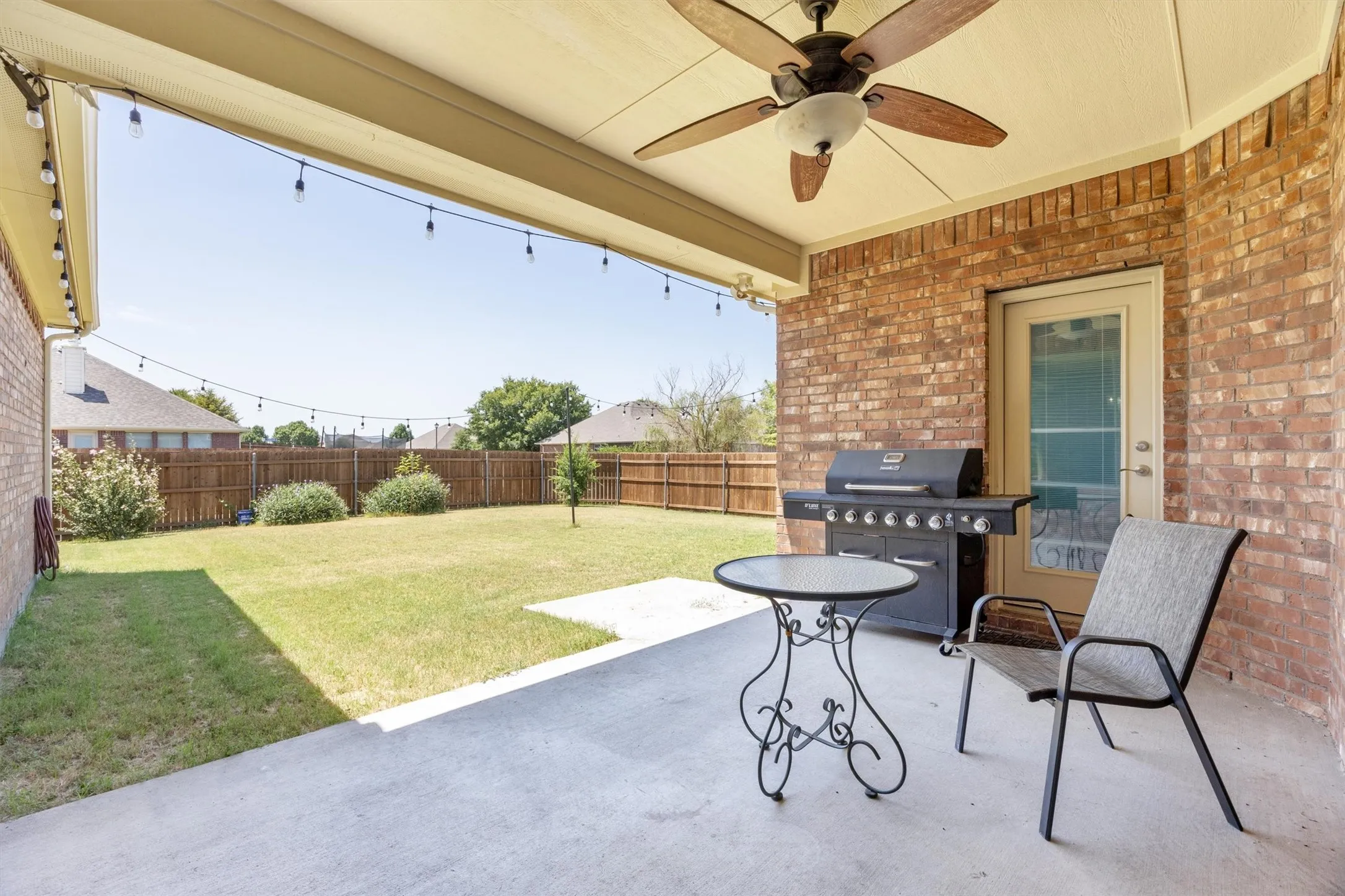Single Family Residence For Rent in Collin County , 200 Shadybrook Drive, Wylie, Texas 75098, 4 Bedroom, 2 Bathroom, 2 Garage spaces, 2,369 Sqft, built in 2008, Price $2,500, mls#21349750, Real Estate Agent in Wylie, Homes For Rent in Collin county, Homes For Rent in Wylie, Realtor in Wylie Texas, Real Estate Brokerage Independent Realty Texas, Luminita Cordes Realtor