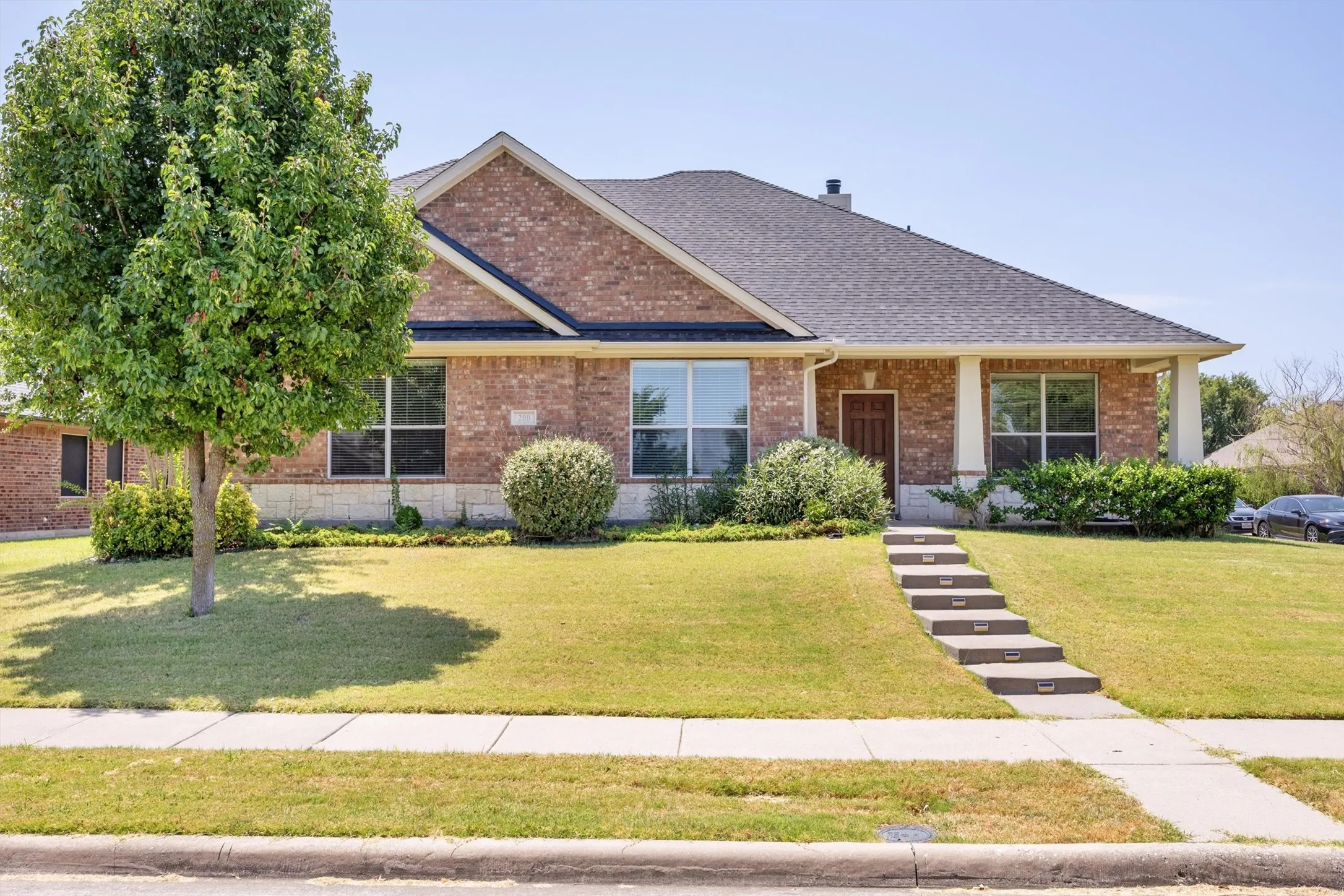 Single Family Residence For Rent in Collin County , 200 Shadybrook Drive, Wylie, Texas 75098, 4 Bedroom, 2 Bathroom, 2 Garage spaces, 2,369 Sqft, built in 2008, Price $2,500, mls#21349750, Real Estate Agent in Wylie, Homes For Rent in Collin county, Homes For Rent in Wylie, Realtor in Wylie Texas, Real Estate Brokerage Independent Realty Texas, Luminita Cordes Realtor
