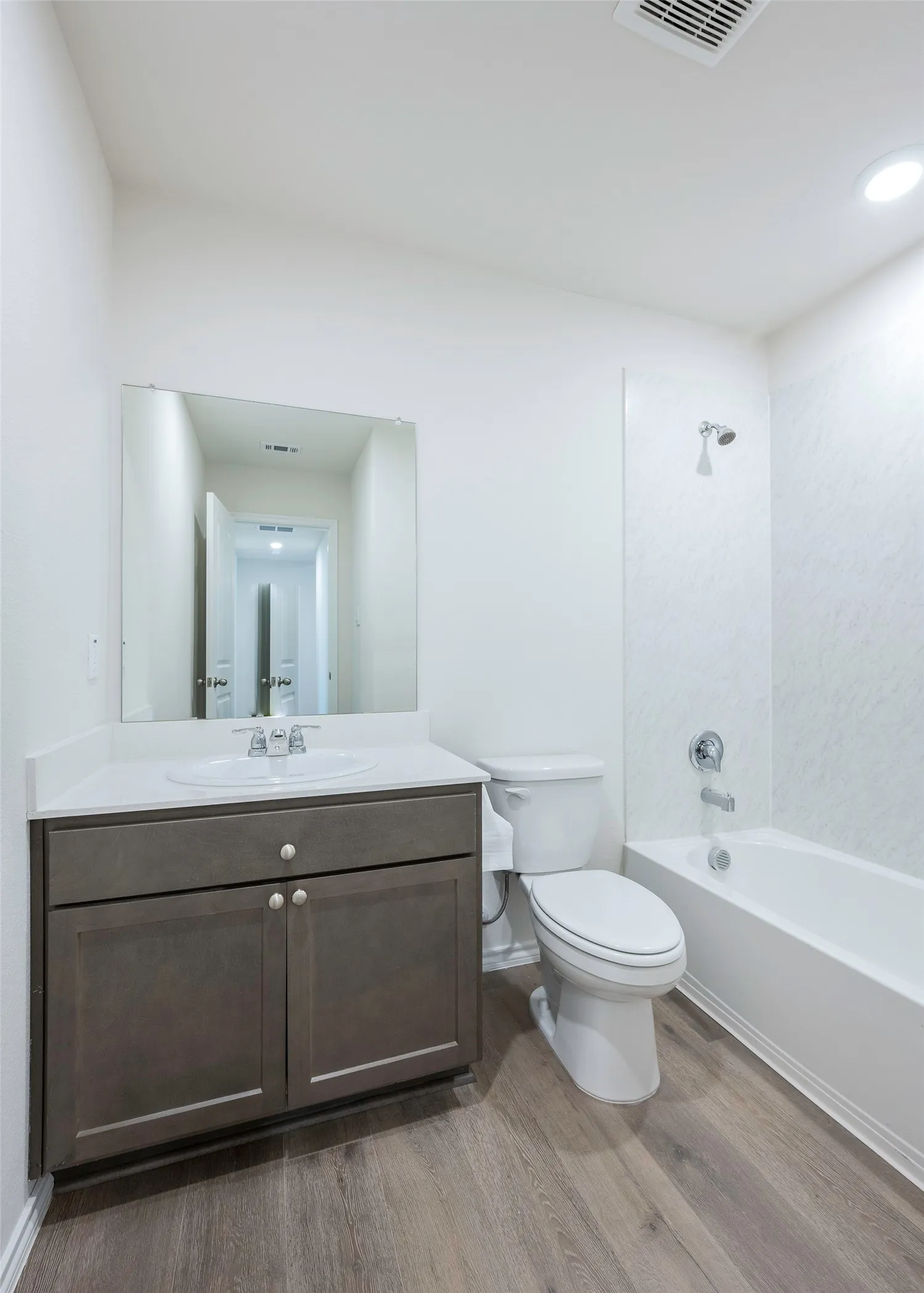 Single Family Residence For Rent in Hunt County , 1903 Feeder Way, Royse City, Texas 75189, 3 Bedroom, 2 Bathroom, 2 Garage spaces, 1,327 Sqft, built in 2023, mls#21352110, Real Estate Agent in Royse City, Homes For Rent in Hunt county, Homes For Rent in Royse City, Realtor in Royse City Texas, Real Estate Brokerage Independent Realty Texas, Luminita Cordes Realtor