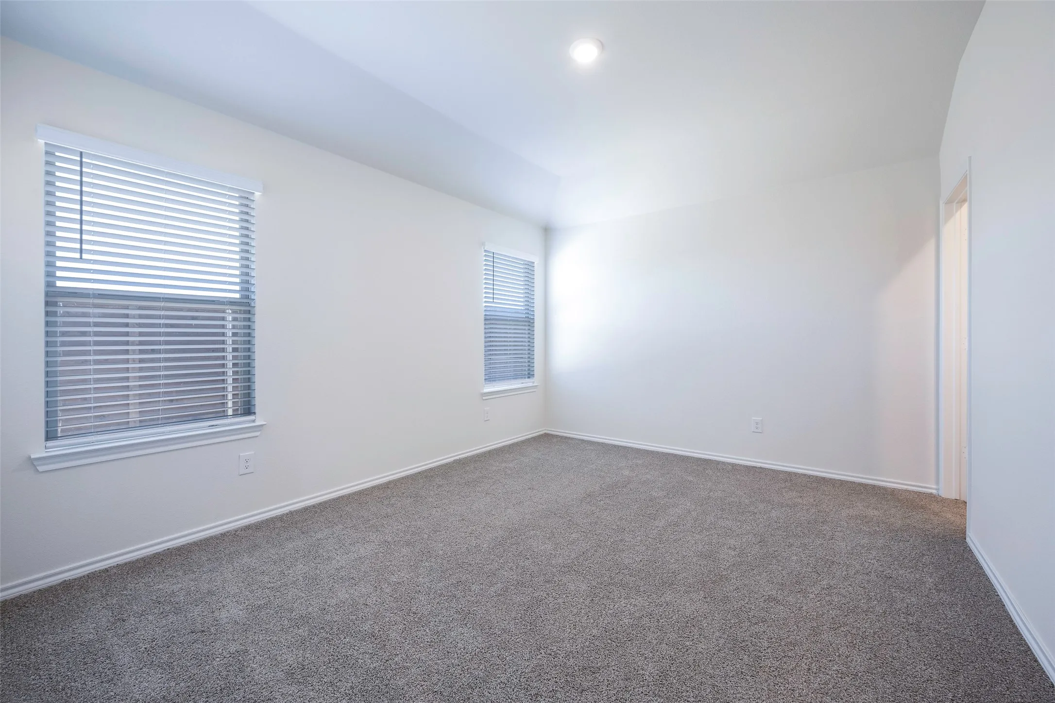 Single Family Residence For Rent in Hunt County , 1903 Feeder Way, Royse City, Texas 75189, 3 Bedroom, 2 Bathroom, 2 Garage spaces, 1,327 Sqft, built in 2023, mls#21352110, Real Estate Agent in Royse City, Homes For Rent in Hunt county, Homes For Rent in Royse City, Realtor in Royse City Texas, Real Estate Brokerage Independent Realty Texas, Luminita Cordes Realtor