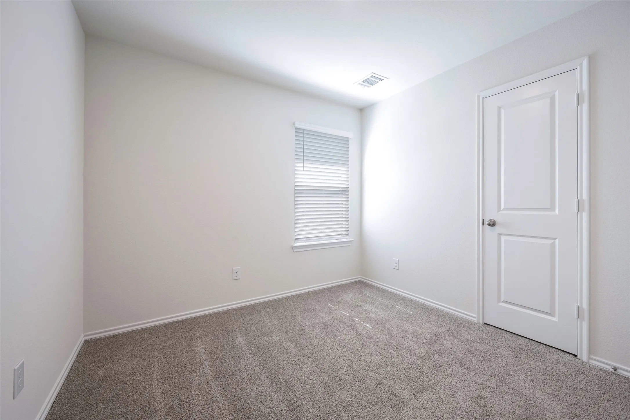 Single Family Residence For Rent in Hunt County , 1903 Feeder Way, Royse City, Texas 75189, 3 Bedroom, 2 Bathroom, 2 Garage spaces, 1,327 Sqft, built in 2023, mls#21352110, Real Estate Agent in Royse City, Homes For Rent in Hunt county, Homes For Rent in Royse City, Realtor in Royse City Texas, Real Estate Brokerage Independent Realty Texas, Luminita Cordes Realtor