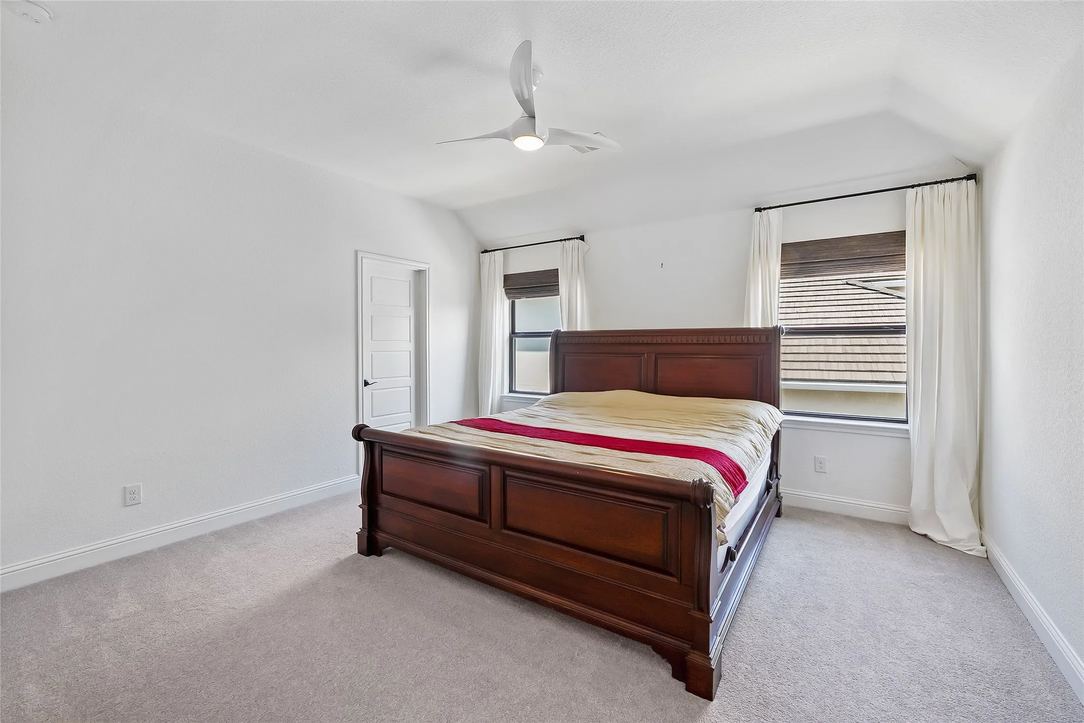 Single Family Residence For Rent in Denton County , 7108 Calypso Lane, Frisco, Texas 75036, 5 Bedroom, 6 Bathroom, 3 Garage spaces, 5,099 Sqft, built in 2017, Price $7,500, mls#21346256, Real Estate Agent in Frisco, Homes For Rent in Denton county, Homes For Rent in Frisco, Realtor in Frisco Texas, Real Estate Brokerage Independent Realty Texas, Luminita Cordes Realtor