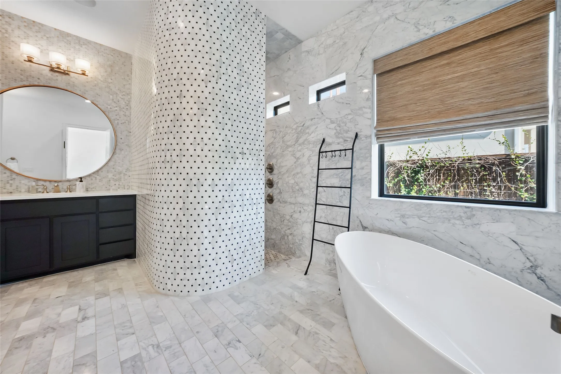 Single Family Residence For Rent in Denton County , 7108 Calypso Lane, Frisco, Texas 75036, 5 Bedroom, 6 Bathroom, 3 Garage spaces, 5,099 Sqft, built in 2017, Price $7,500, mls#21346256, Real Estate Agent in Frisco, Homes For Rent in Denton county, Homes For Rent in Frisco, Realtor in Frisco Texas, Real Estate Brokerage Independent Realty Texas, Luminita Cordes Realtor