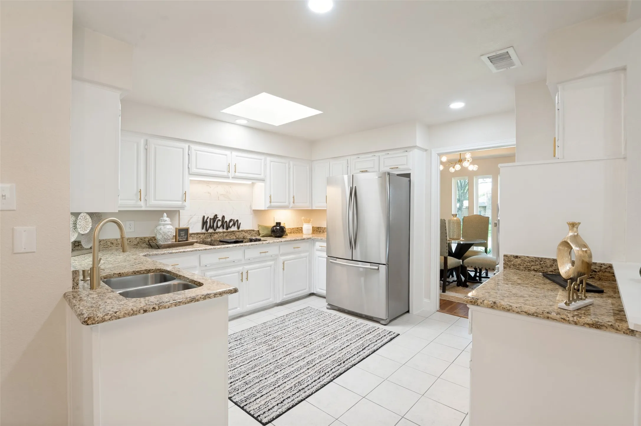 Single Family Residence For Sale in Collin County , 2101 Lyon Court, Plano, Texas 75093, 4 Bedroom, 3 Bathroom, 2 Garage spaces, 2,312 Sqft, built in 1980, mls#21326359, Real Estate Agent in Plano, Homes For Sale in Collin county, Homes For Sale in Plano, Realtor in Plano Texas, Real Estate Brokerage Independent Realty Texas, Luminita Cordes Realtor