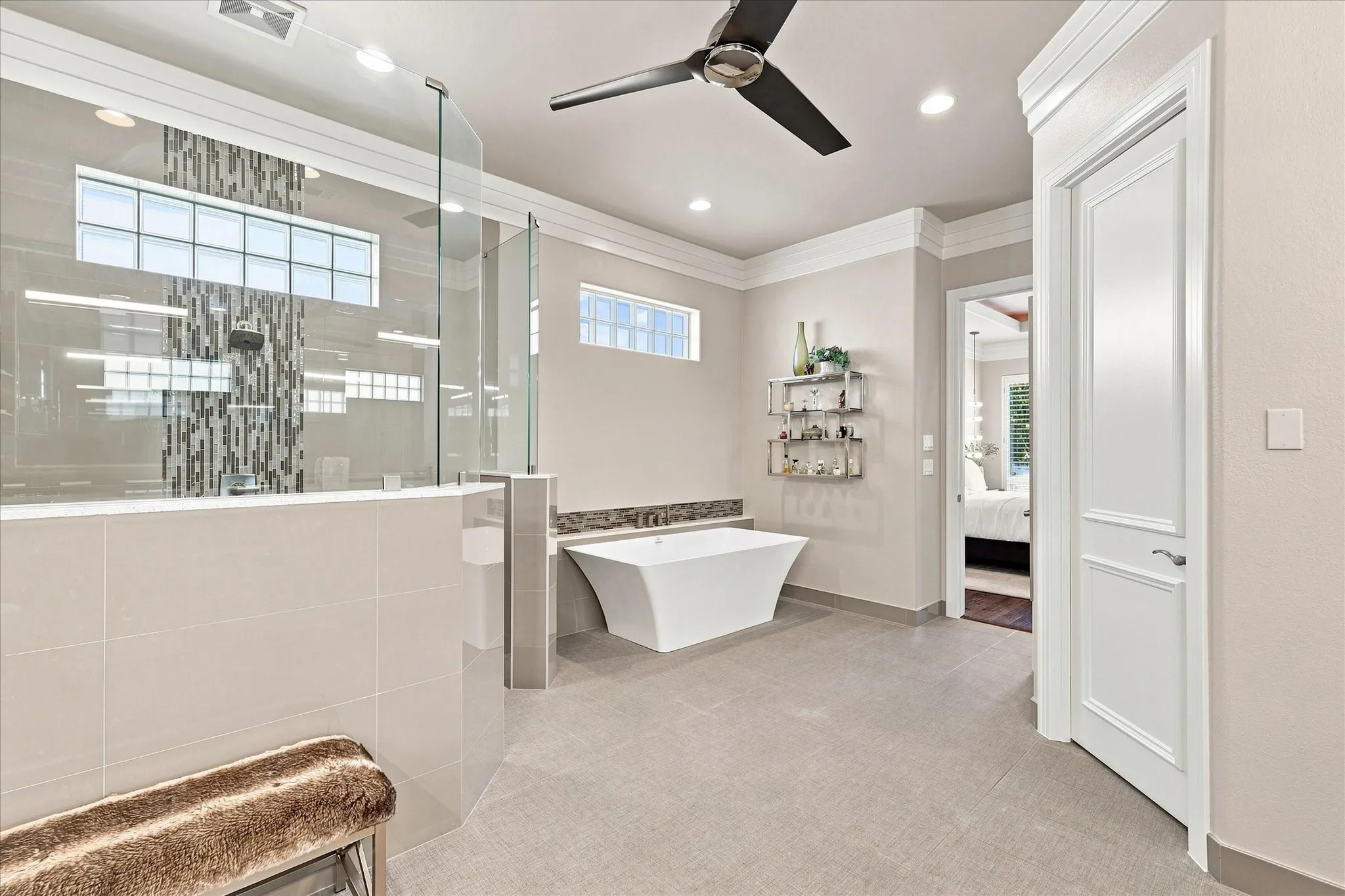 Single Family Residence For Sale in Tarrant County , 520 Queensbury Turn, Southlake, Texas 76092, 4 Bedroom, 5 Bathroom, 2 Garage spaces, 4,061 Sqft, built in 2002, mls#21349247, Real Estate Agent in Southlake, Homes For Sale in Tarrant county, Homes For Sale in Southlake, Realtor in Southlake Texas, Real Estate Brokerage Independent Realty Texas, Luminita Cordes Realtor