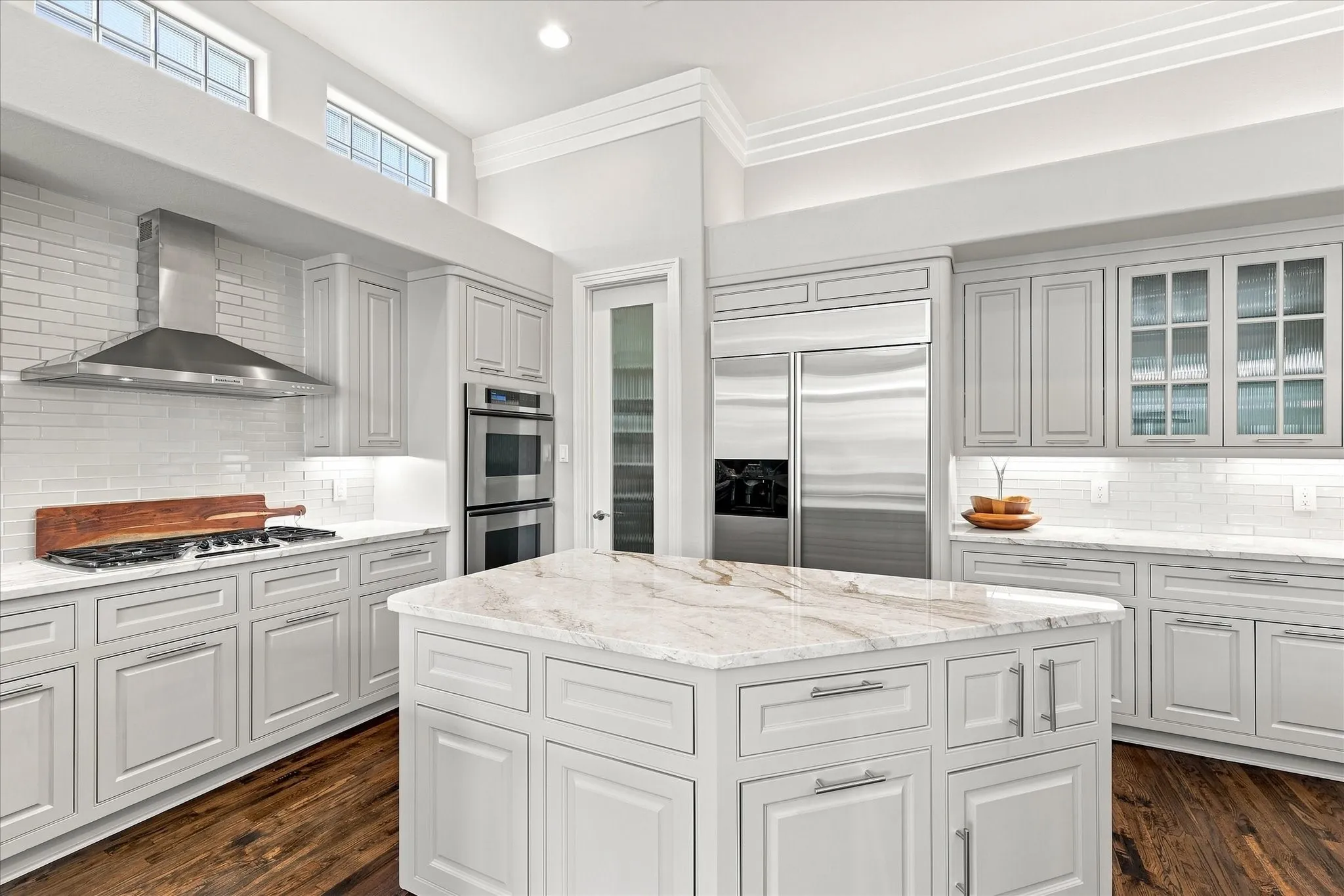 Single Family Residence For Sale in Tarrant County , 520 Queensbury Turn, Southlake, Texas 76092, 4 Bedroom, 5 Bathroom, 2 Garage spaces, 4,061 Sqft, built in 2002, mls#21349247, Real Estate Agent in Southlake, Homes For Sale in Tarrant county, Homes For Sale in Southlake, Realtor in Southlake Texas, Real Estate Brokerage Independent Realty Texas, Luminita Cordes Realtor