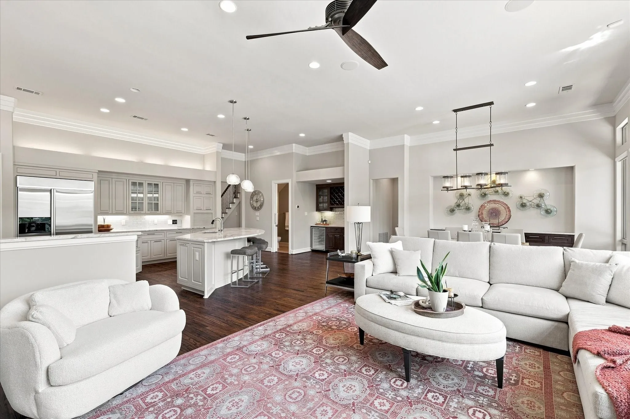 Single Family Residence For Sale in Tarrant County , 520 Queensbury Turn, Southlake, Texas 76092, 4 Bedroom, 5 Bathroom, 2 Garage spaces, 4,061 Sqft, built in 2002, mls#21349247, Real Estate Agent in Southlake, Homes For Sale in Tarrant county, Homes For Sale in Southlake, Realtor in Southlake Texas, Real Estate Brokerage Independent Realty Texas, Luminita Cordes Realtor