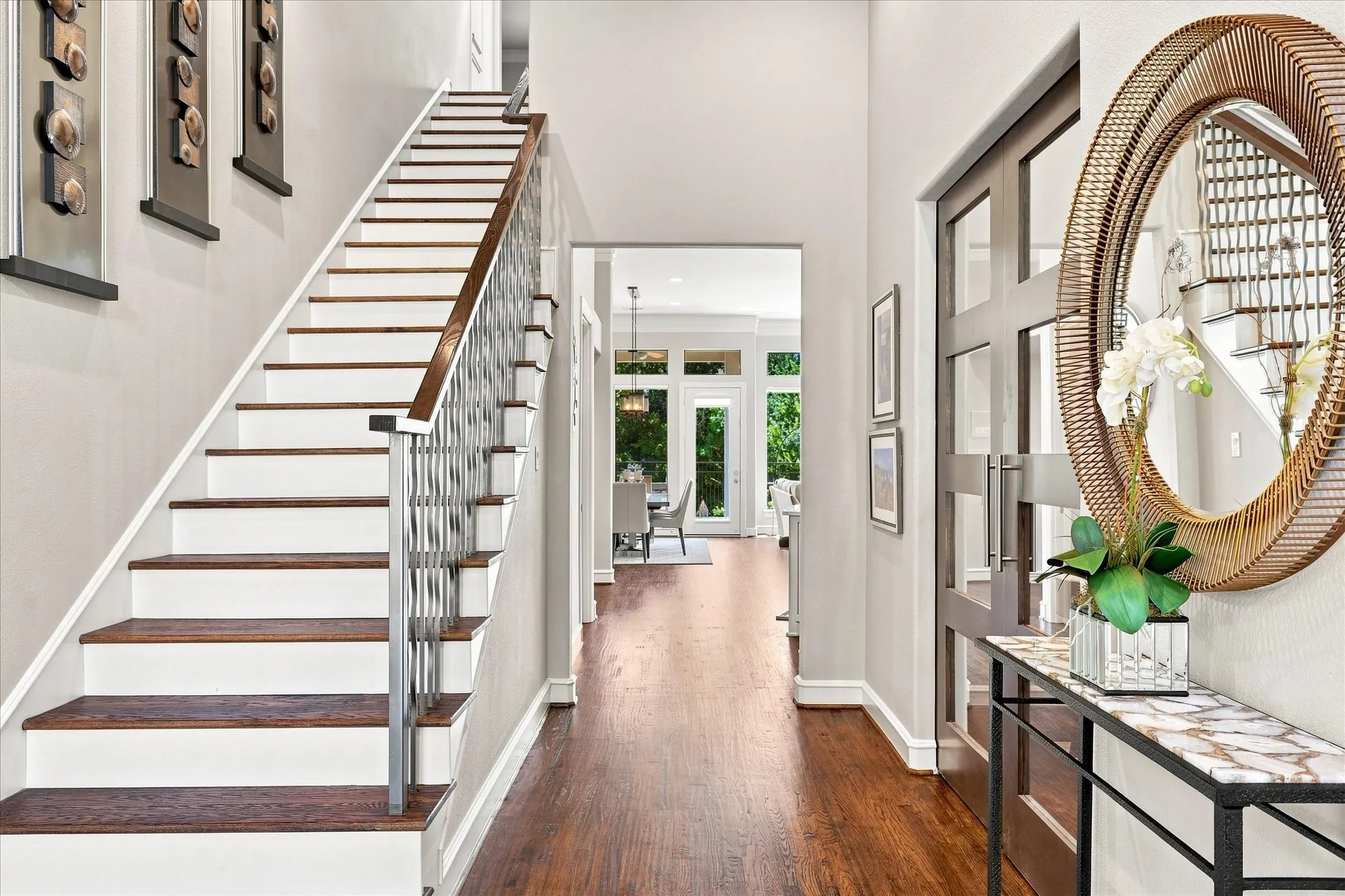 Single Family Residence For Sale in Tarrant County , 520 Queensbury Turn, Southlake, Texas 76092, 4 Bedroom, 5 Bathroom, 2 Garage spaces, 4,061 Sqft, built in 2002, mls#21349247, Real Estate Agent in Southlake, Homes For Sale in Tarrant county, Homes For Sale in Southlake, Realtor in Southlake Texas, Real Estate Brokerage Independent Realty Texas, Luminita Cordes Realtor