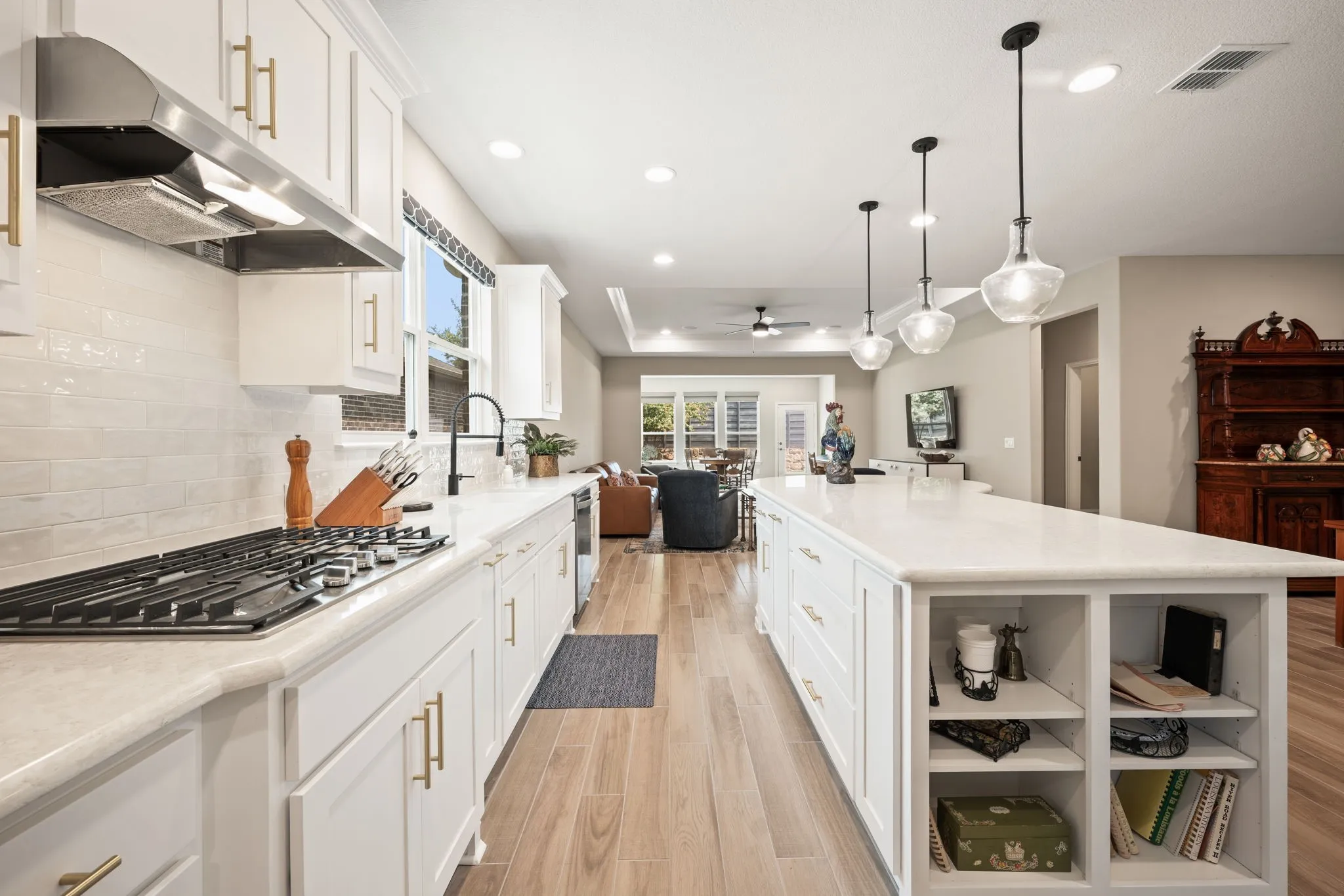 Single Family Residence For Sale in Denton County , 7712 Monument Drive, Little Elm, Texas 76227, 3 Bedroom, 2 Bathroom, 2 Garage spaces, 2,337 Sqft, built in 2022, Price $516,000, mls#21337617, Real Estate Agent in Little Elm, Homes For Sale in Denton county, Homes For Sale in Little Elm, Realtor in Little Elm Texas, Real Estate Brokerage Independent Realty Texas, Luminita Cordes Realtor