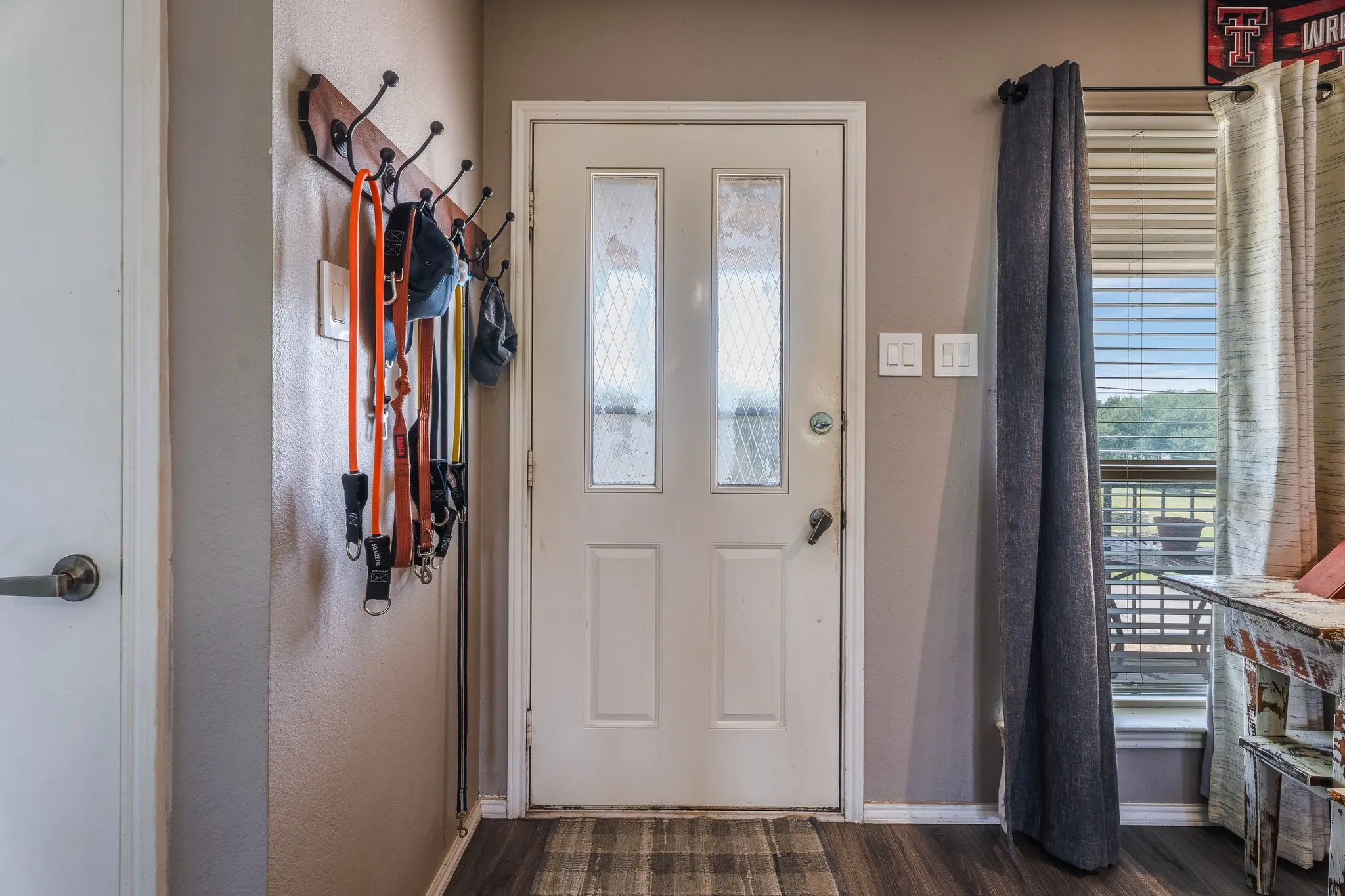 Condominium For Sale in Hood County , 4212 Fairway Drive 4, Granbury, Texas 76049, 2 Bedroom, 2 Bathroom, 1 Garage spaces, 1,143 Sqft, built in 1986, mls#21329621, Real Estate Agent in Granbury, Homes For Sale in Hood county, Homes For Sale in Granbury, Realtor in Granbury Texas, Real Estate Brokerage Independent Realty Texas, Luminita Cordes Realtor