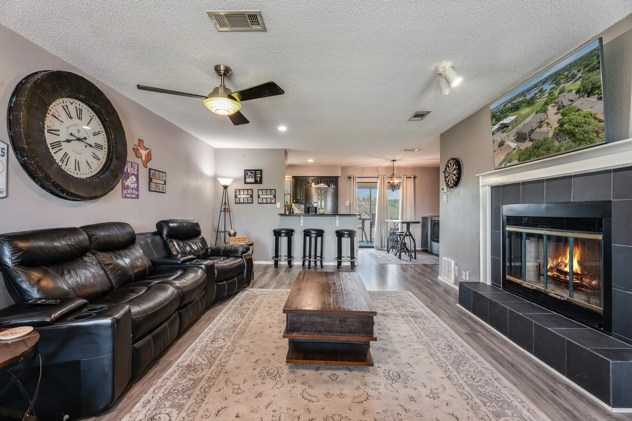 Condominium For Sale in Hood County , 4212 Fairway Drive 4, Granbury, Texas 76049, 2 Bedroom, 2 Bathroom, 1 Garage spaces, 1,143 Sqft, built in 1986, mls#21329621, Real Estate Agent in Granbury, Homes For Sale in Hood county, Homes For Sale in Granbury, Realtor in Granbury Texas, Real Estate Brokerage Independent Realty Texas, Luminita Cordes Realtor
