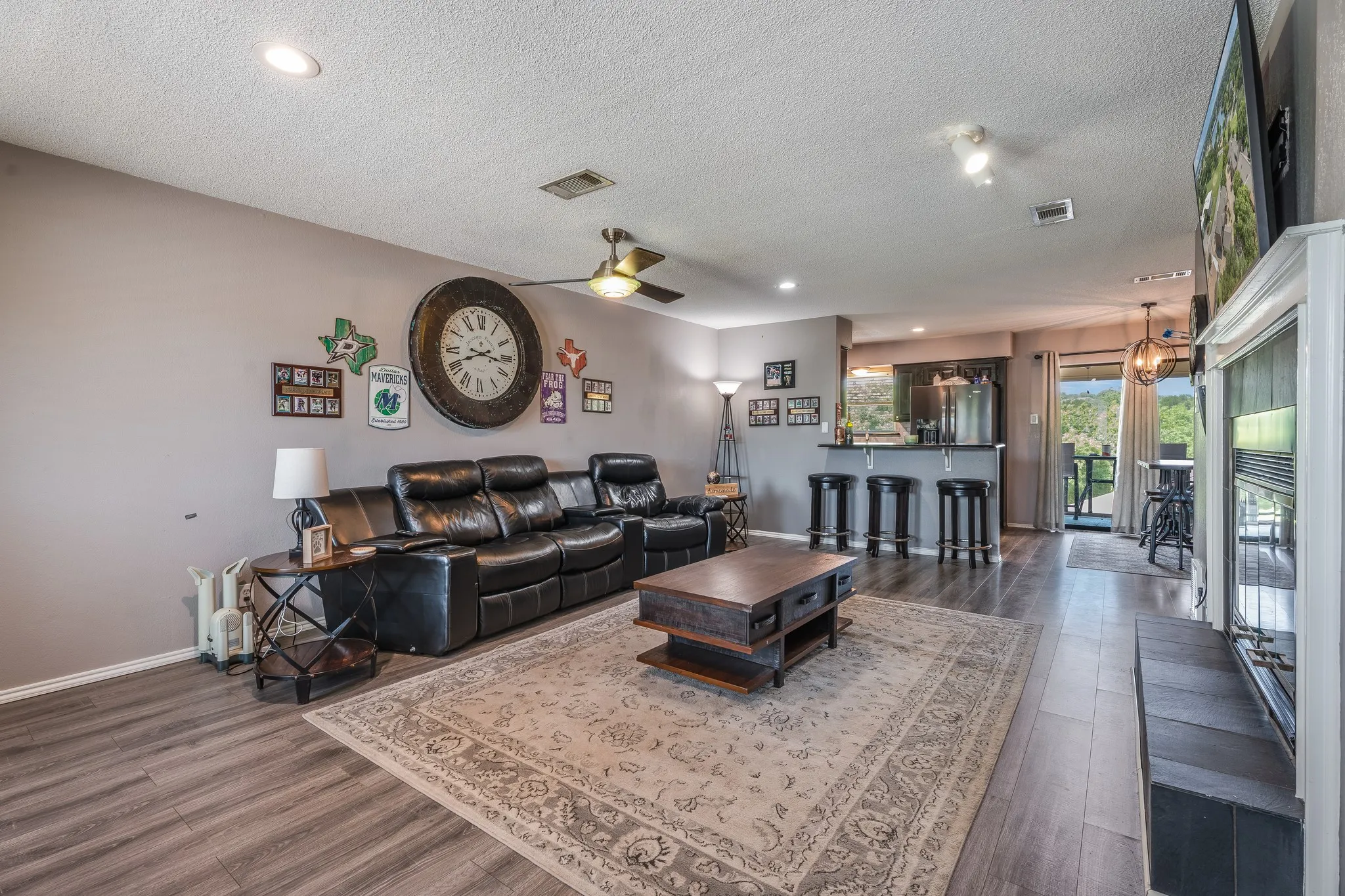 Condominium For Sale in Hood County , 4212 Fairway Drive 4, Granbury, Texas 76049, 2 Bedroom, 2 Bathroom, 1 Garage spaces, 1,143 Sqft, built in 1986, mls#21329621, Real Estate Agent in Granbury, Homes For Sale in Hood county, Homes For Sale in Granbury, Realtor in Granbury Texas, Real Estate Brokerage Independent Realty Texas, Luminita Cordes Realtor