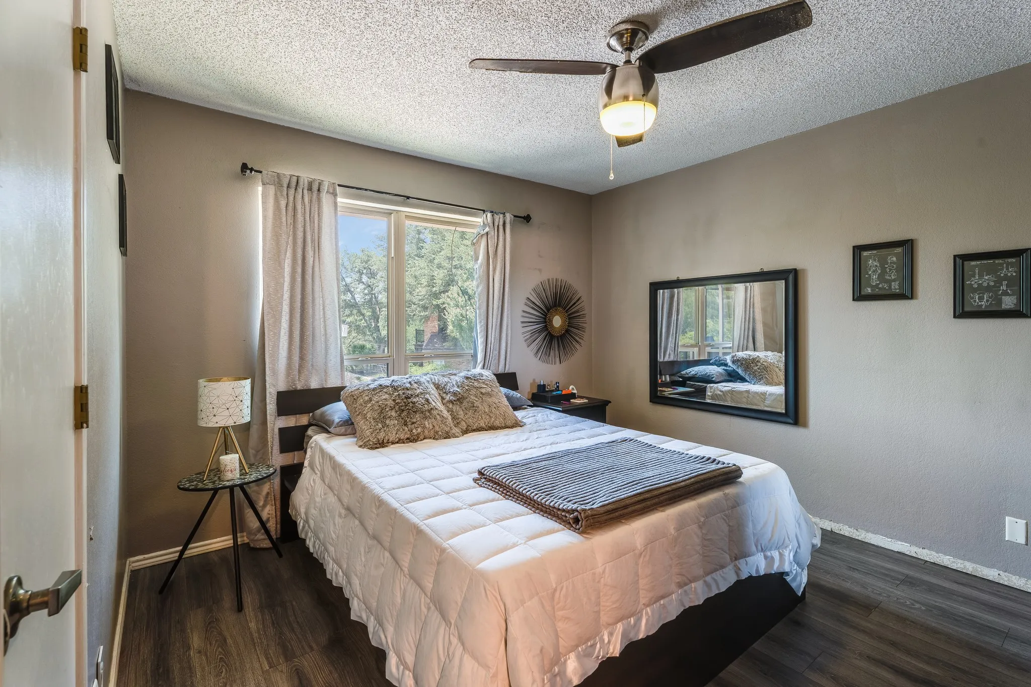 Condominium For Sale in Hood County , 4212 Fairway Drive 4, Granbury, Texas 76049, 2 Bedroom, 2 Bathroom, 1 Garage spaces, 1,143 Sqft, built in 1986, mls#21329621, Real Estate Agent in Granbury, Homes For Sale in Hood county, Homes For Sale in Granbury, Realtor in Granbury Texas, Real Estate Brokerage Independent Realty Texas, Luminita Cordes Realtor