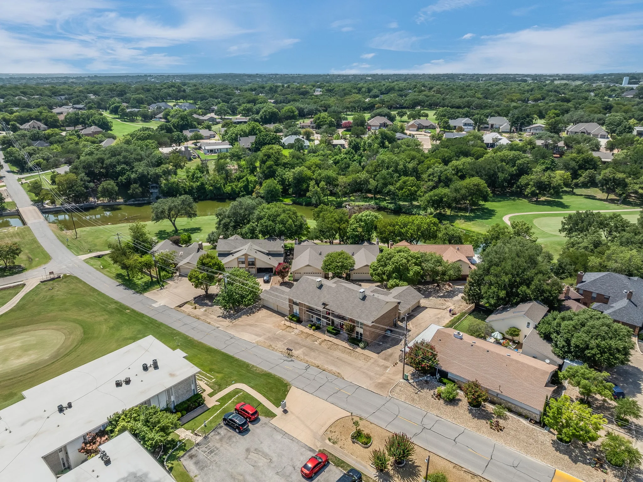 Condominium For Sale in Hood County , 4212 Fairway Drive 4, Granbury, Texas 76049, 2 Bedroom, 2 Bathroom, 1 Garage spaces, 1,143 Sqft, built in 1986, mls#21329621, Real Estate Agent in Granbury, Homes For Sale in Hood county, Homes For Sale in Granbury, Realtor in Granbury Texas, Real Estate Brokerage Independent Realty Texas, Luminita Cordes Realtor