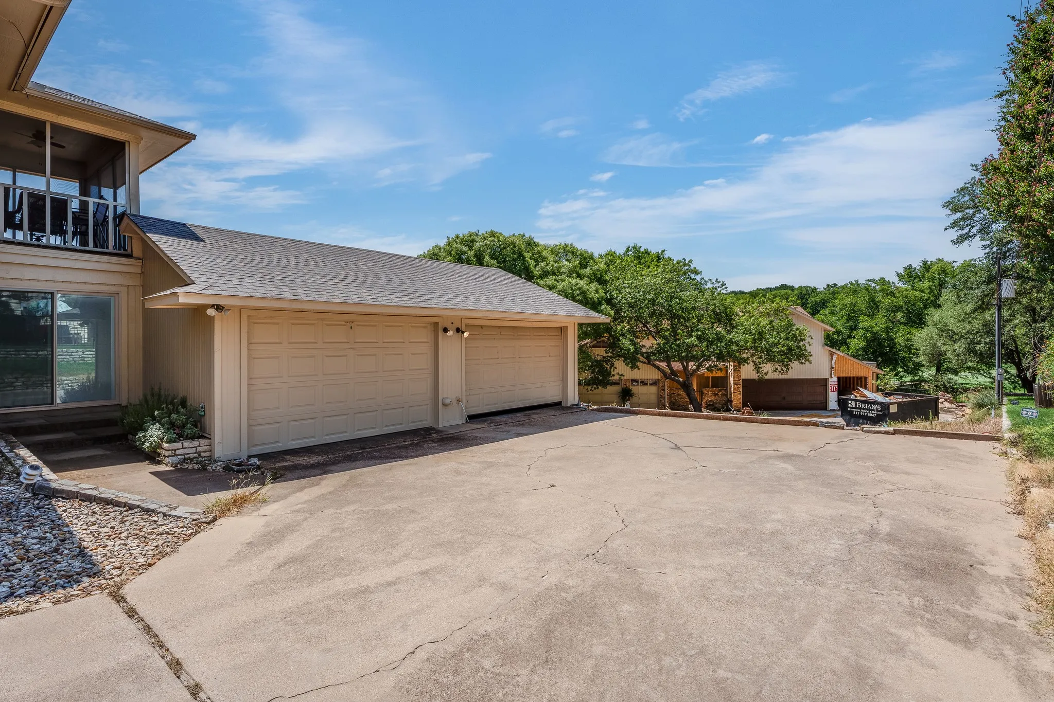 Condominium For Sale in Hood County , 4212 Fairway Drive 4, Granbury, Texas 76049, 2 Bedroom, 2 Bathroom, 1 Garage spaces, 1,143 Sqft, built in 1986, mls#21329621, Real Estate Agent in Granbury, Homes For Sale in Hood county, Homes For Sale in Granbury, Realtor in Granbury Texas, Real Estate Brokerage Independent Realty Texas, Luminita Cordes Realtor