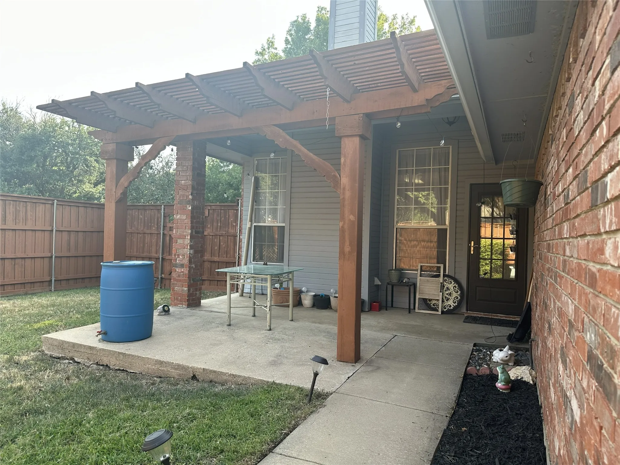 Single Family Residence For Sale in Denton County , 3308 Pheasant Hollow, Denton, Texas 76207, 3 Bedroom, 2 Bathroom, 2 Garage spaces, 1,502 Sqft, built in 1994, mls#21351902, Real Estate Agent in Denton, Homes For Sale in Denton county, Homes For Sale in Denton, Realtor in Denton Texas, Real Estate Brokerage Independent Realty Texas, Luminita Cordes Realtor