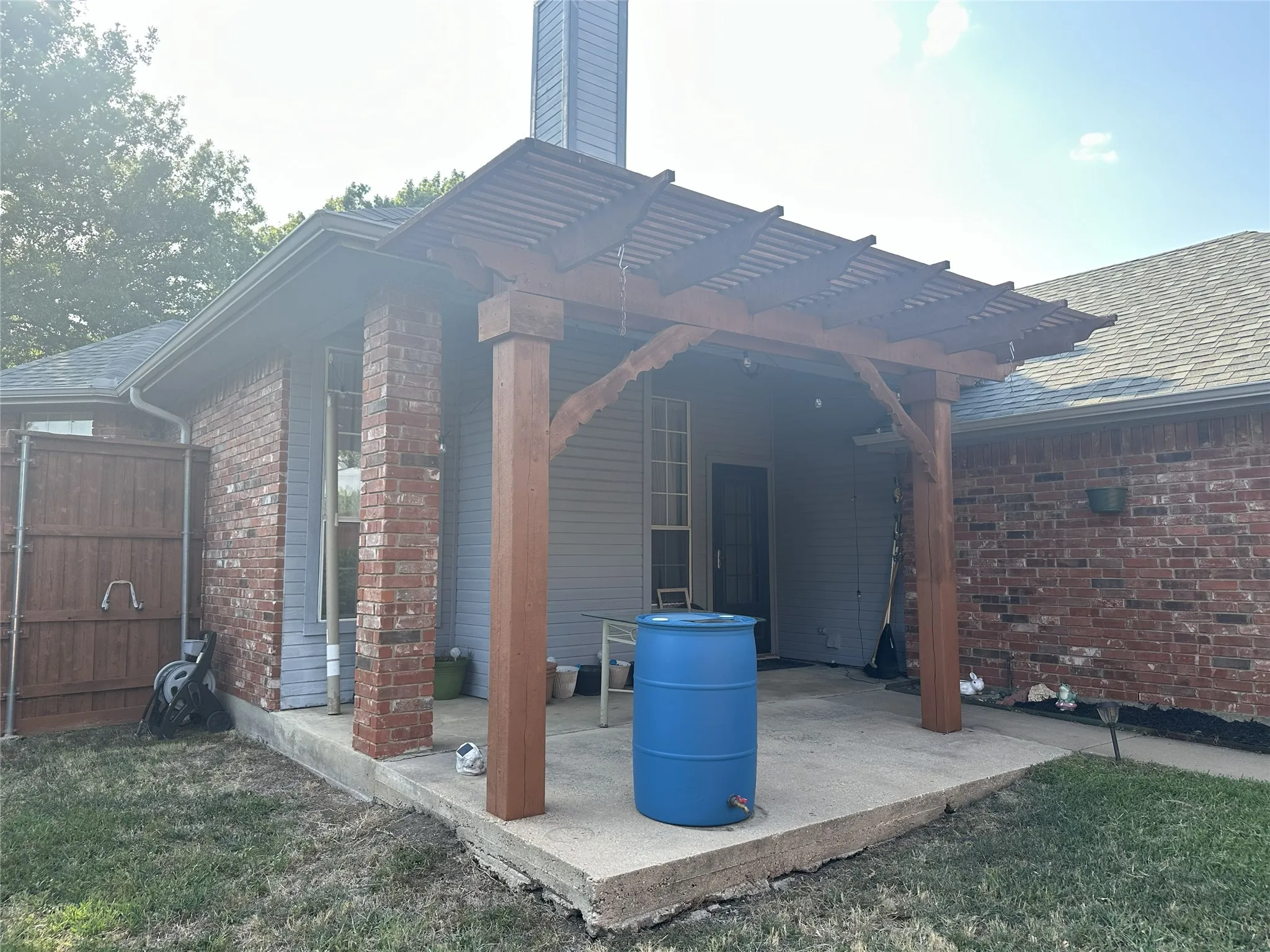Single Family Residence For Sale in Denton County , 3308 Pheasant Hollow, Denton, Texas 76207, 3 Bedroom, 2 Bathroom, 2 Garage spaces, 1,502 Sqft, built in 1994, mls#21351902, Real Estate Agent in Denton, Homes For Sale in Denton county, Homes For Sale in Denton, Realtor in Denton Texas, Real Estate Brokerage Independent Realty Texas, Luminita Cordes Realtor