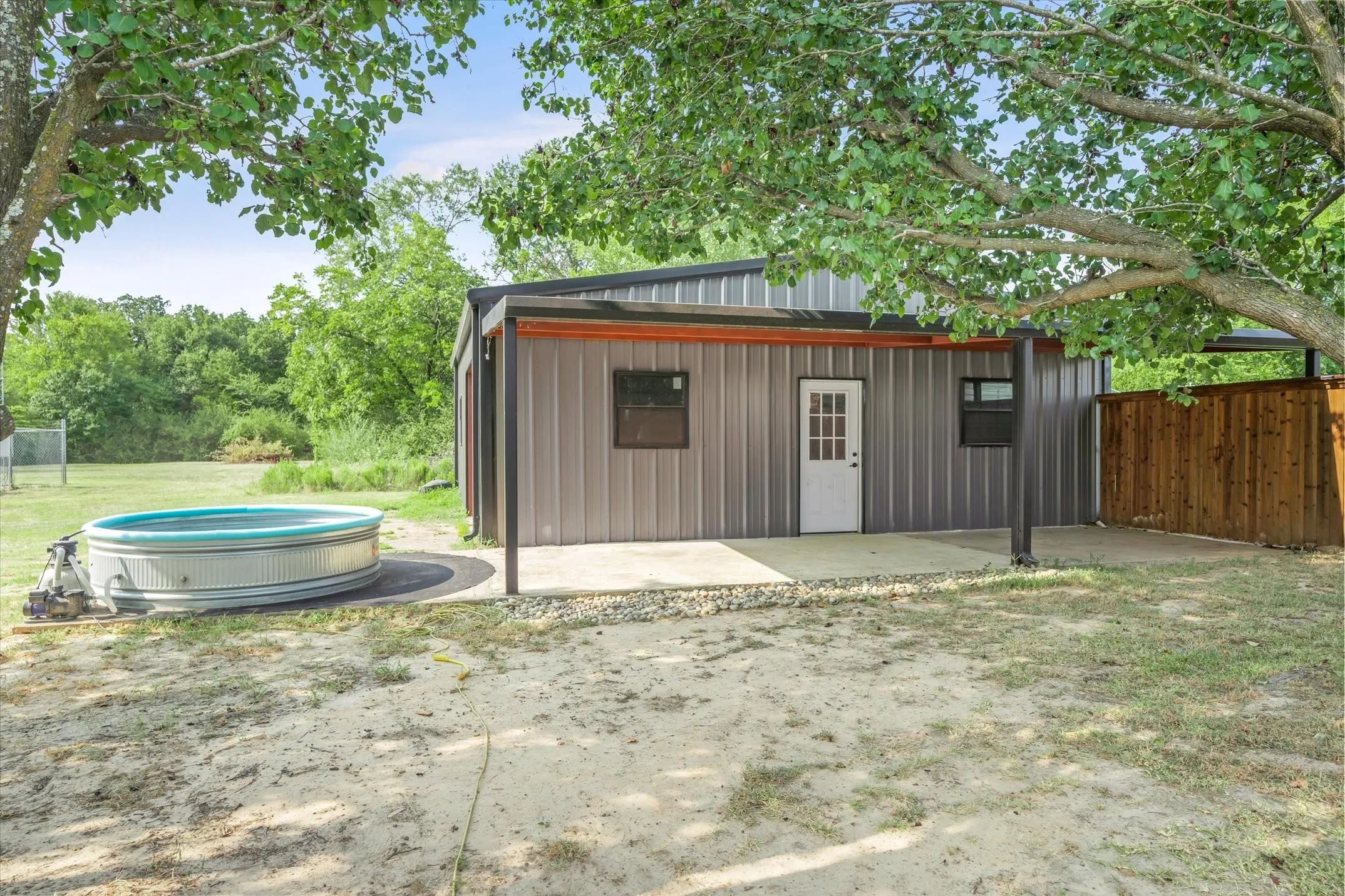 Single Family Residence For Sale in Van Zandt County , 504 E Pennsylvania Avenue, Van, Texas 75790, 3 Bedroom, 2 Bathroom, Garage spaces, 1,628 Sqft, built in 1965, mls#21352151, Real Estate Agent in Van, Homes For Sale in Van Zandt county, Homes For Sale in Van, Realtor in Van Texas, Real Estate Brokerage Independent Realty Texas, Luminita Cordes Realtor
