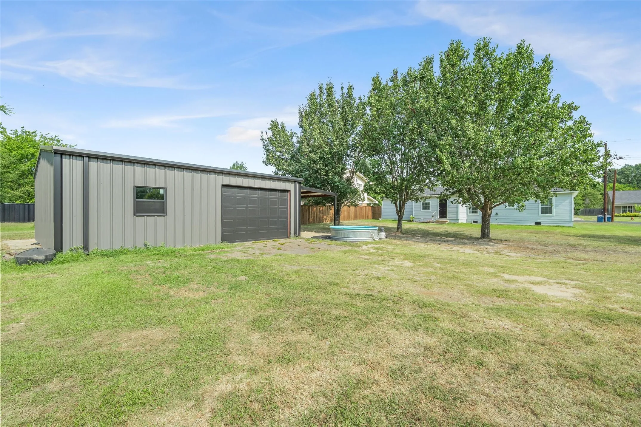 Single Family Residence For Sale in Van Zandt County , 504 E Pennsylvania Avenue, Van, Texas 75790, 3 Bedroom, 2 Bathroom, Garage spaces, 1,628 Sqft, built in 1965, mls#21352151, Real Estate Agent in Van, Homes For Sale in Van Zandt county, Homes For Sale in Van, Realtor in Van Texas, Real Estate Brokerage Independent Realty Texas, Luminita Cordes Realtor