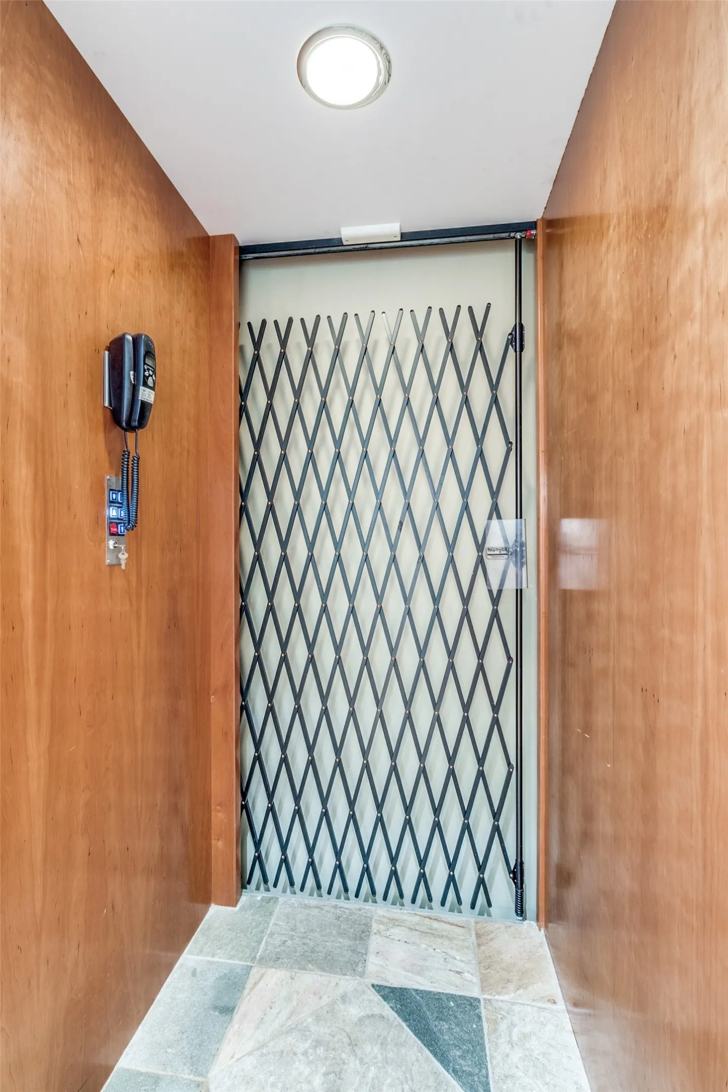 Elevator to 3 Floors