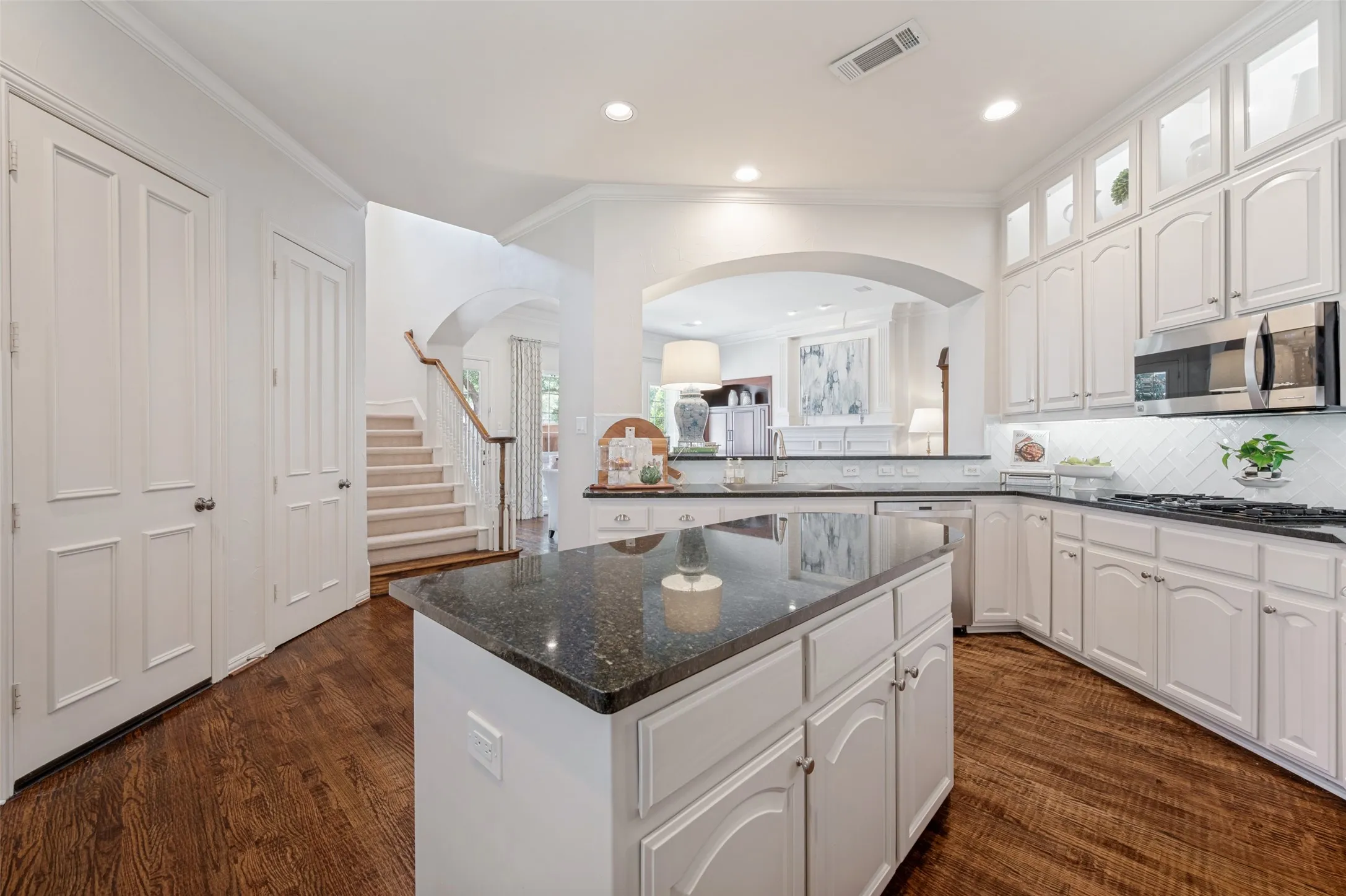 Single Family Residence For Sale in Denton County , 5334 Cattail Court, Frisco, Texas 75034, 5 Bedroom, 4 Bathroom, 4 Garage spaces, 4,079 Sqft, built in 2000, mls#21350136, Real Estate Agent in Frisco, Homes For Sale in Denton county, Homes For Sale in Frisco, Realtor in Frisco Texas, Real Estate Brokerage Independent Realty Texas, Luminita Cordes Realtor