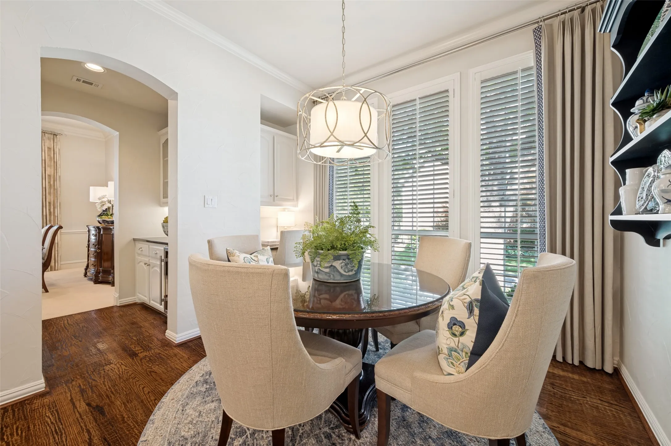 Breakfast area
