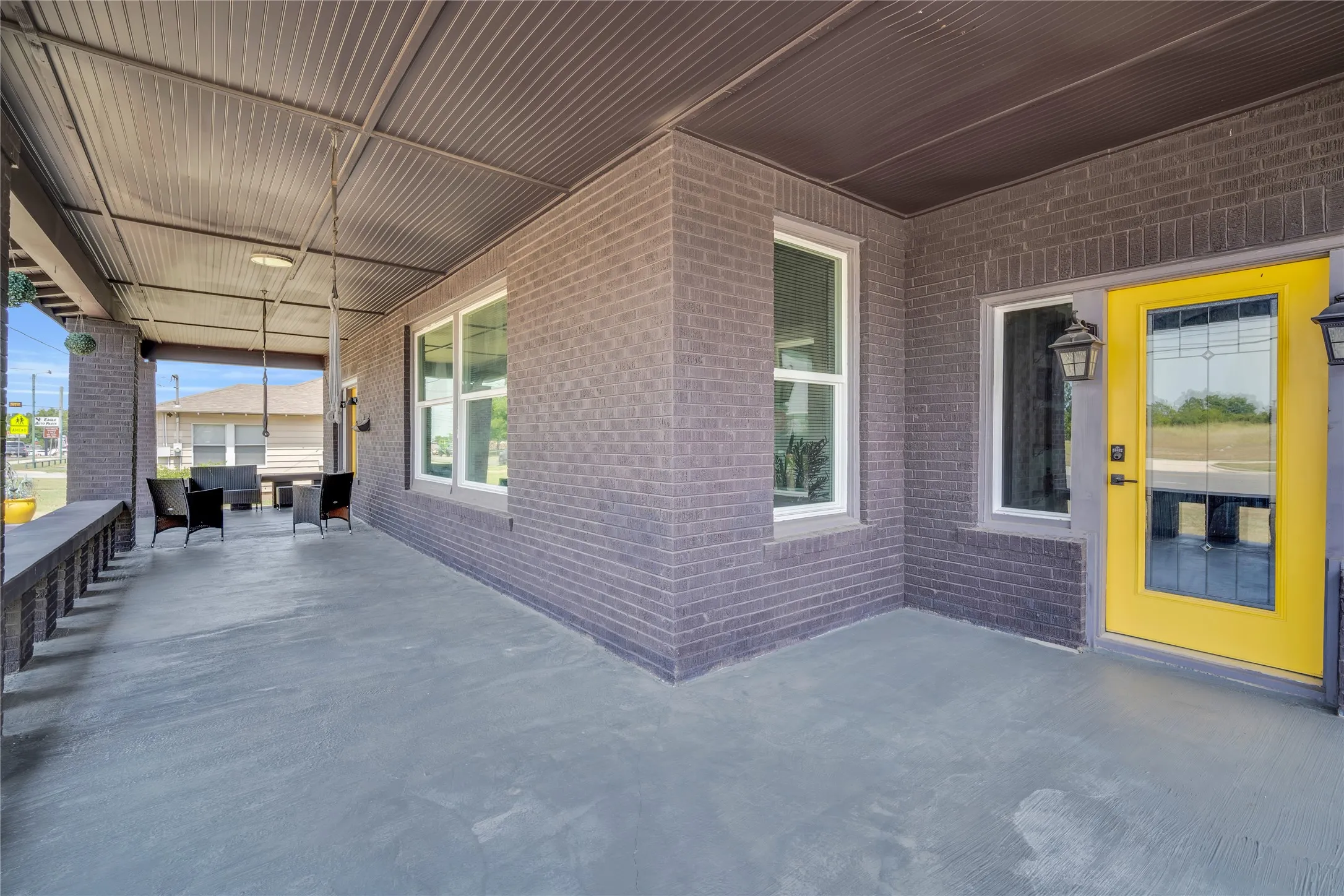 Single Family Residence For Sale in Montague County , 805 E Wise Street, Bowie, Texas 76230, 4 Bedrooms, 3 Bathrooms, Garage spaces, 2,976 Sqft, built in 1930, Price $395,000, mls#21352165, Real Estate Agent in Bowie, Homes For Sale in Montague county, Homes For Sale in Bowie, Realtor in Bowie Texas, Real Estate Brokerage Independent Realty Texas, Luminita Cordes Realtor