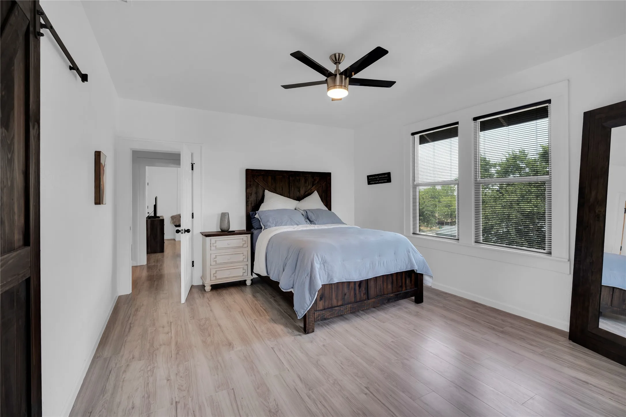 Single Family Residence For Sale in Montague County , 805 E Wise Street, Bowie, Texas 76230, 4 Bedrooms, 3 Bathrooms, Garage spaces, 2,976 Sqft, built in 1930, Price $395,000, mls#21352165, Real Estate Agent in Bowie, Homes For Sale in Montague county, Homes For Sale in Bowie, Realtor in Bowie Texas, Real Estate Brokerage Independent Realty Texas, Luminita Cordes Realtor