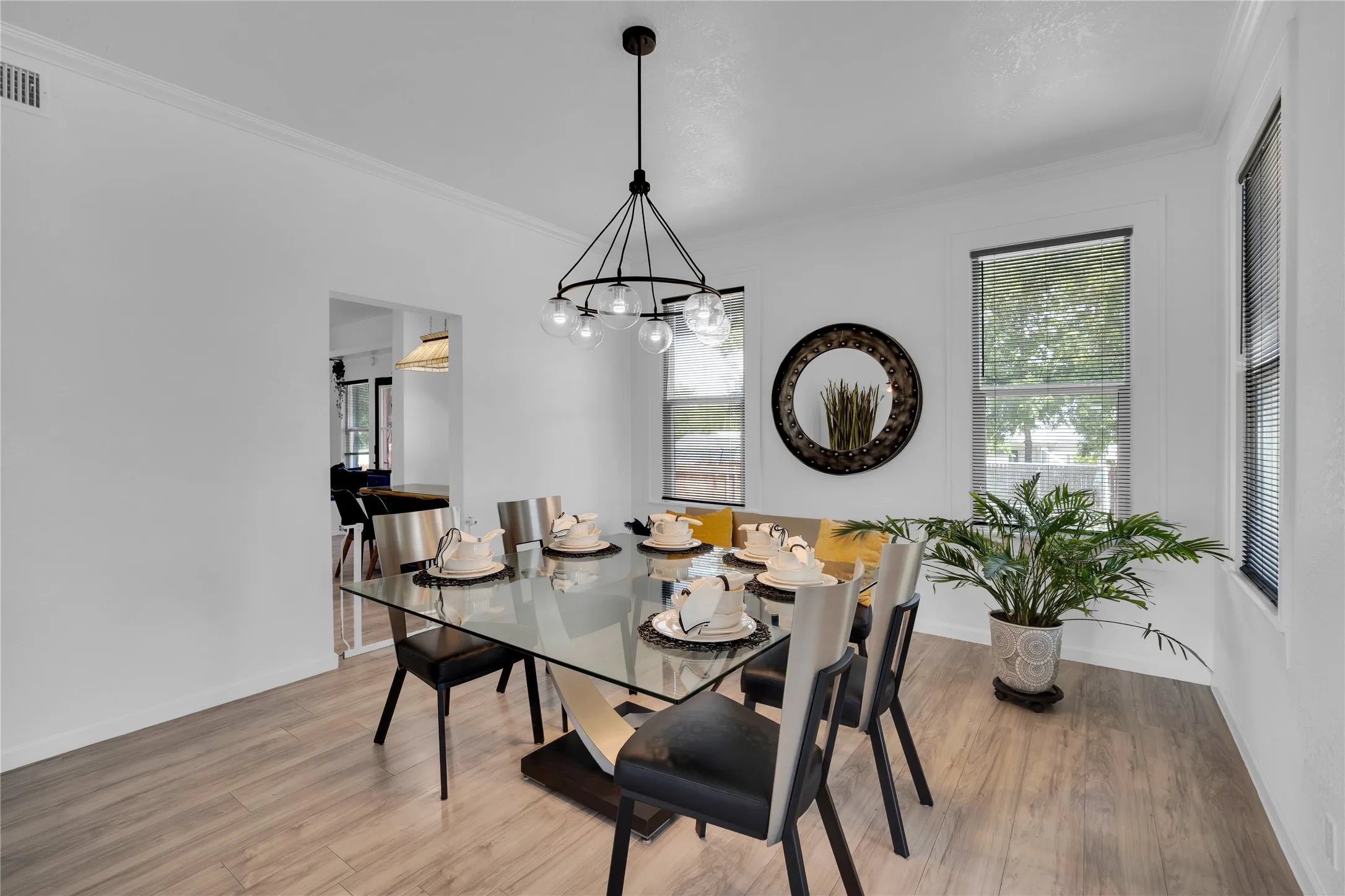 Single Family Residence For Sale in Montague County , 805 E Wise Street, Bowie, Texas 76230, 4 Bedrooms, 3 Bathrooms, Garage spaces, 2,976 Sqft, built in 1930, Price $395,000, mls#21352165, Real Estate Agent in Bowie, Homes For Sale in Montague county, Homes For Sale in Bowie, Realtor in Bowie Texas, Real Estate Brokerage Independent Realty Texas, Luminita Cordes Realtor